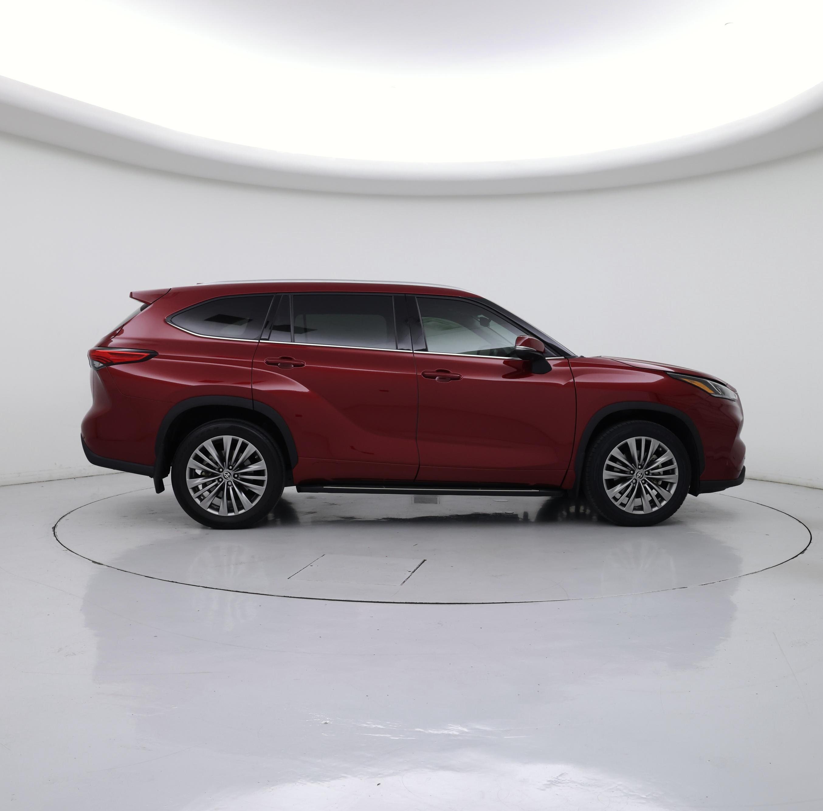 Thumbnail: 2021 Toyota Highlander - 7
