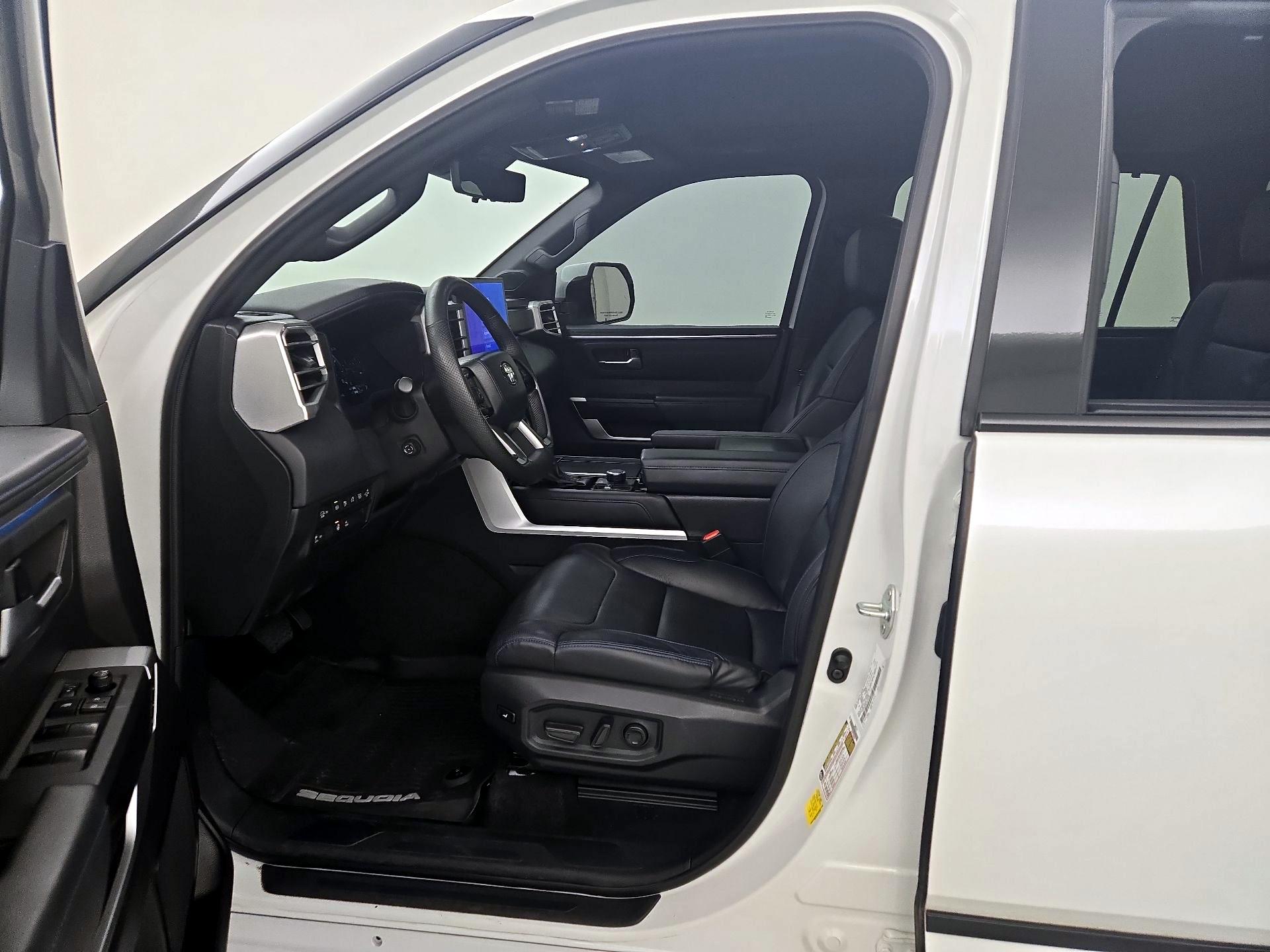 Thumbnail: 2023 Toyota Sequoia - 11