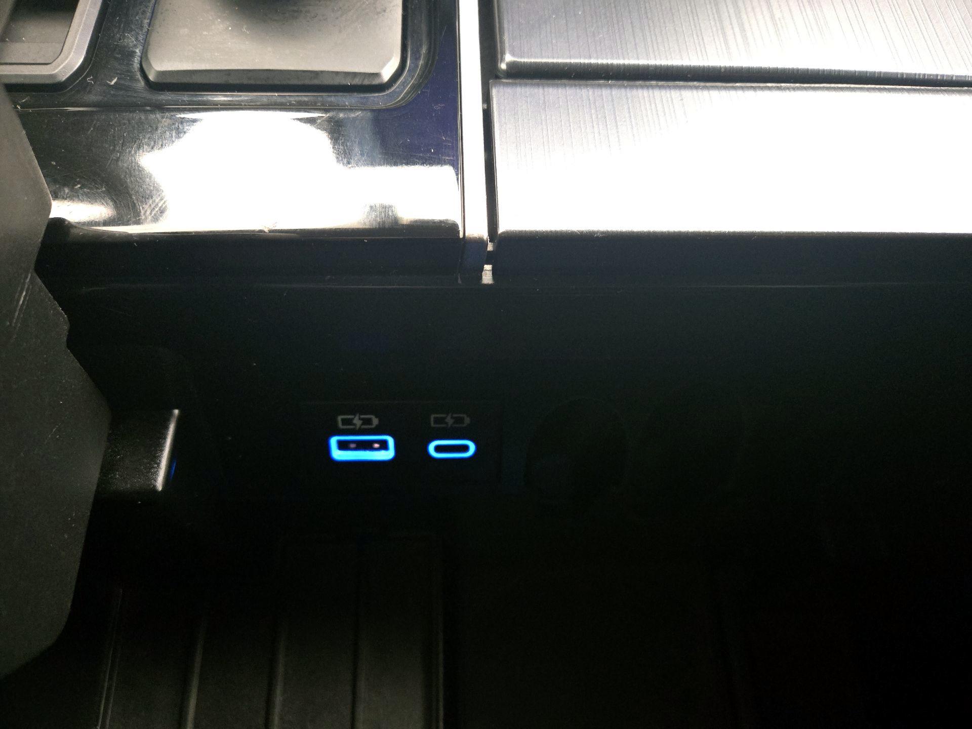 Thumbnail: 2023 Toyota Sequoia - 18