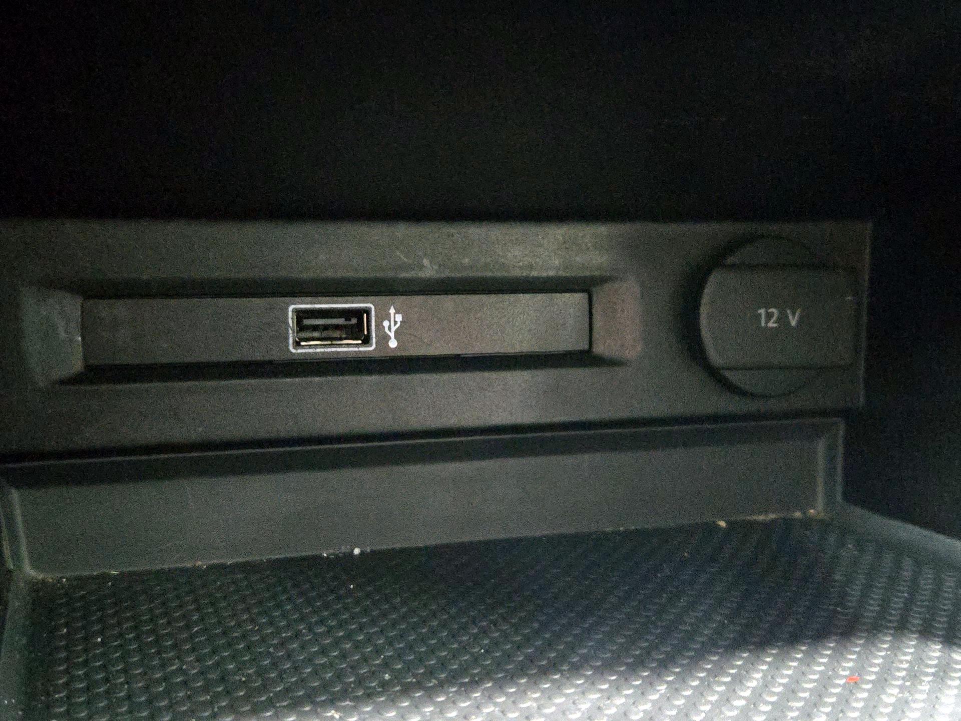 Thumbnail: 2019 Volkswagen Tiguan - 17