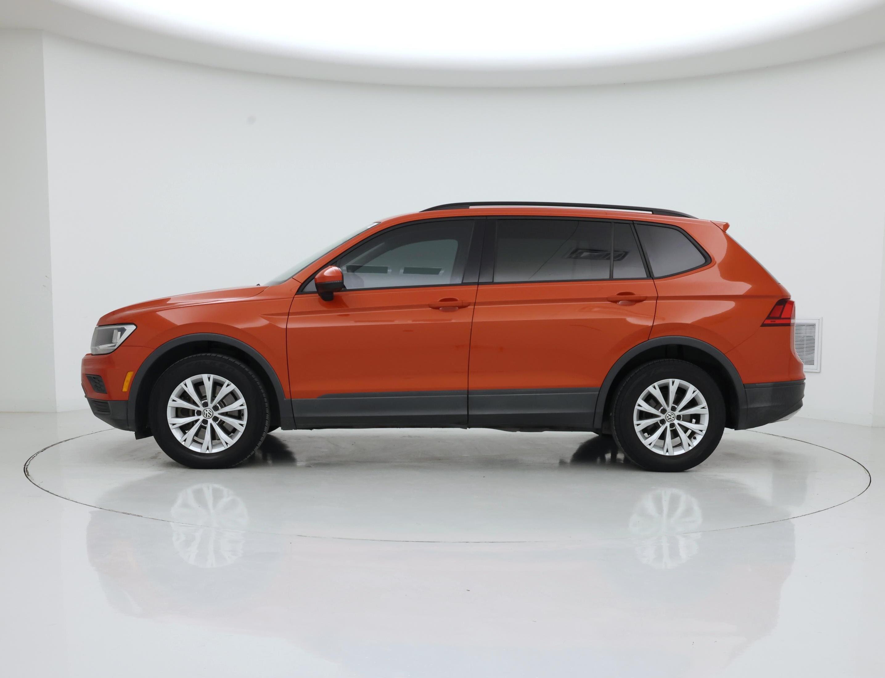 Thumbnail: 2019 Volkswagen Tiguan - 3