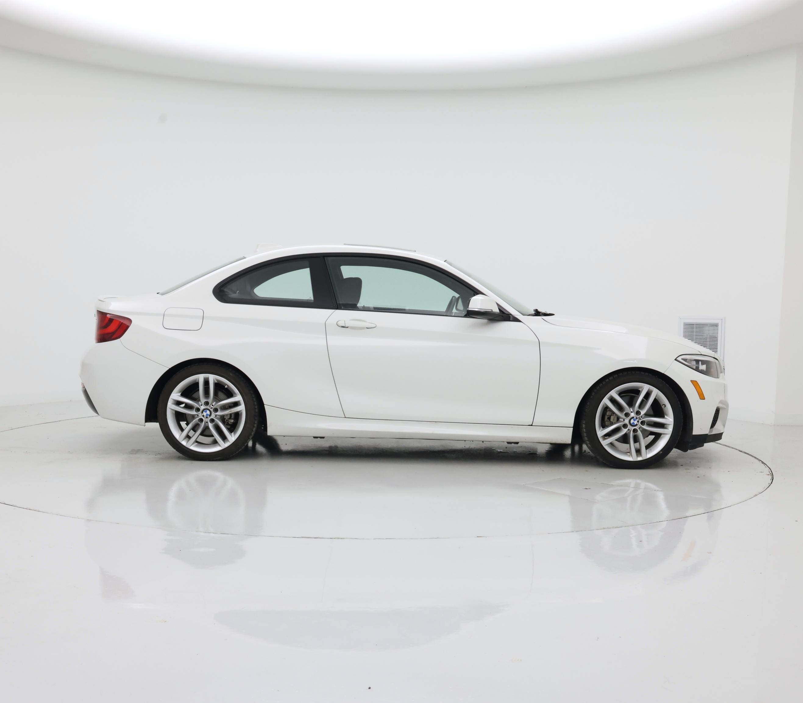 Thumbnail: 2016 BMW 2 Series - 7