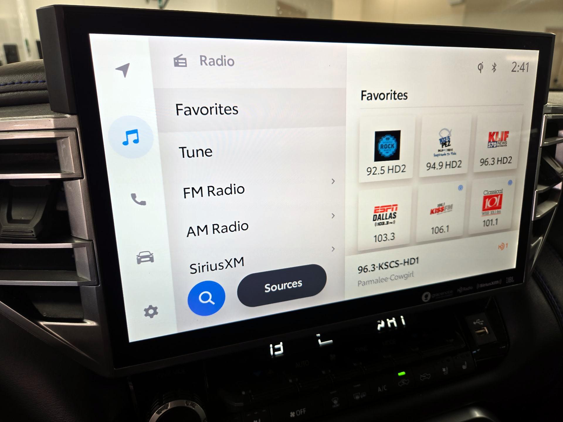 Thumbnail: 2022 Toyota Tundra - 15