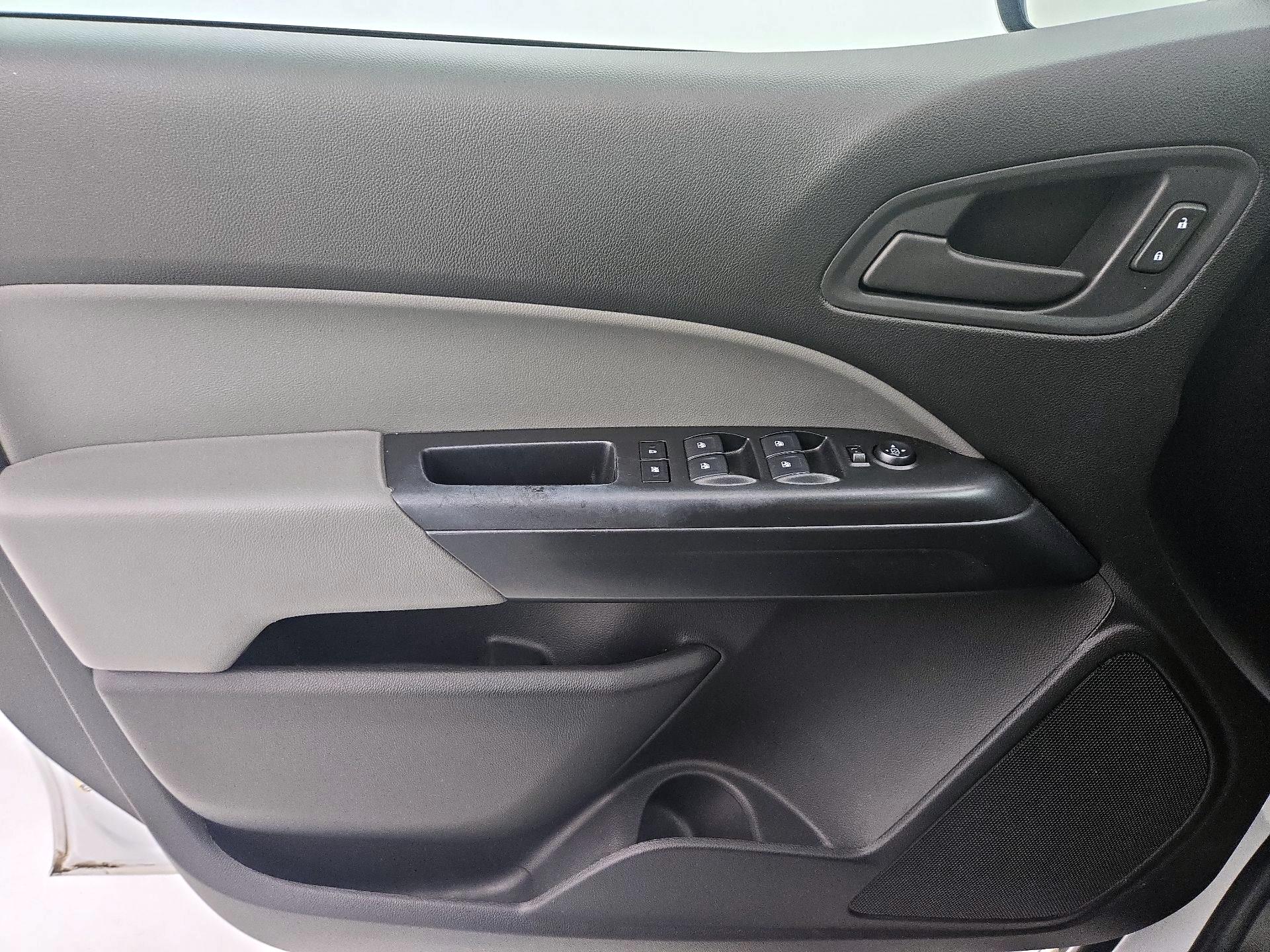 Thumbnail: 2018 Chevrolet Colorado - 12