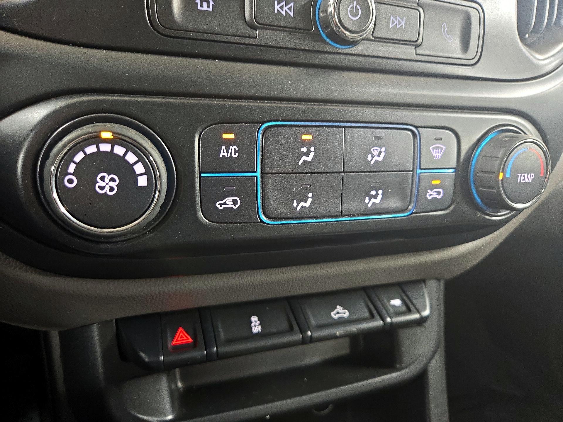 Thumbnail: 2018 Chevrolet Colorado - 15