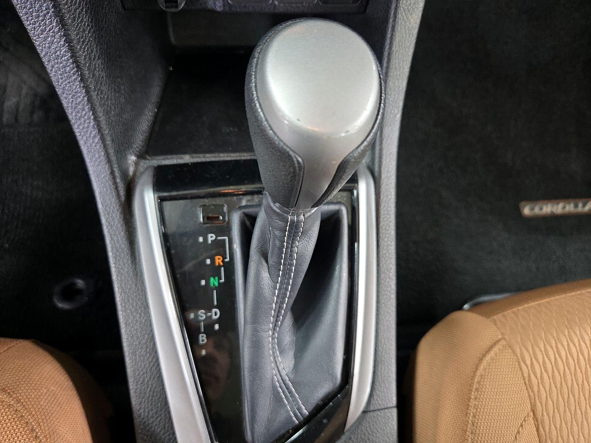 Thumbnail: 2014 Toyota Corolla - 16