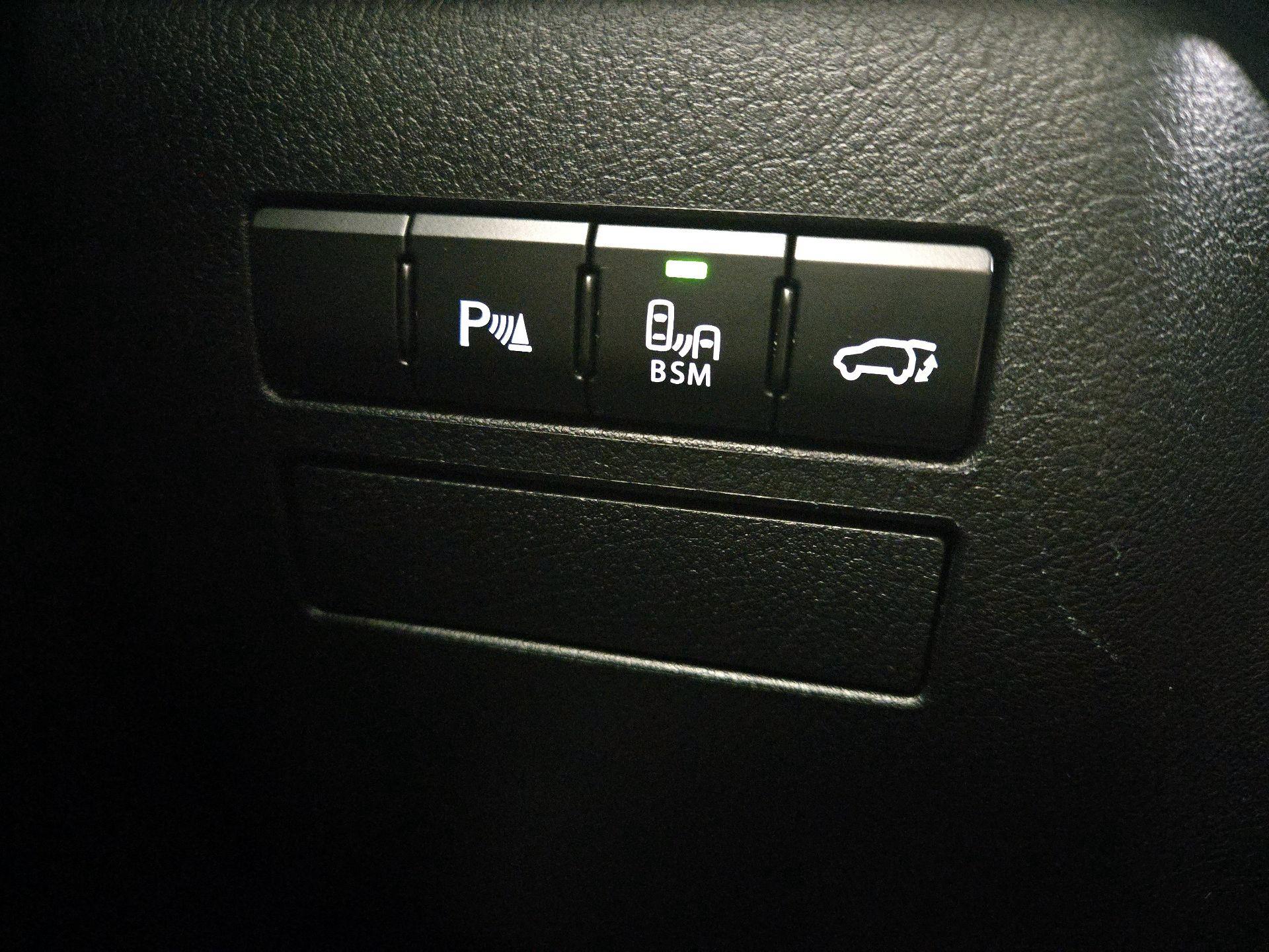 Thumbnail: 2017 Lexus NX - 13