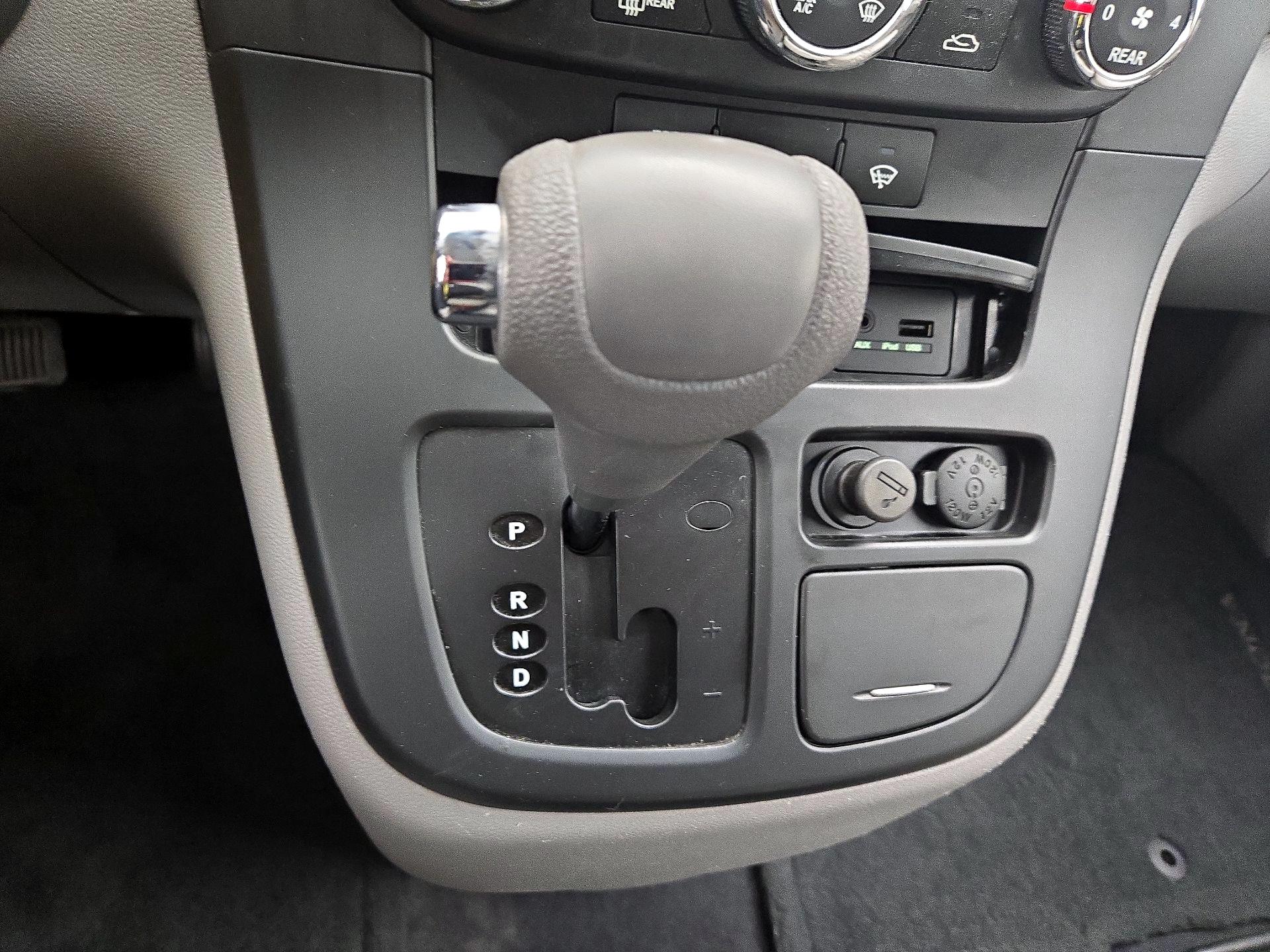 Thumbnail: 2014 Kia Sedona - 17