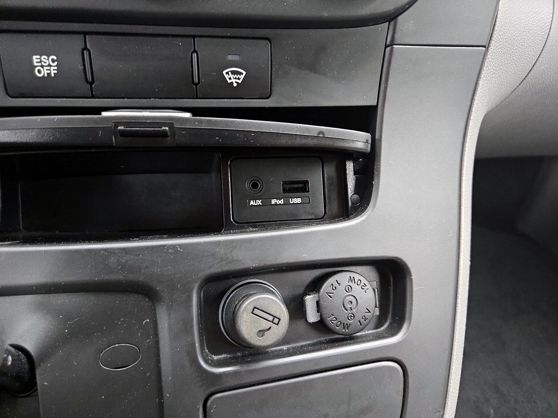 Thumbnail: 2014 Kia Sedona - 18