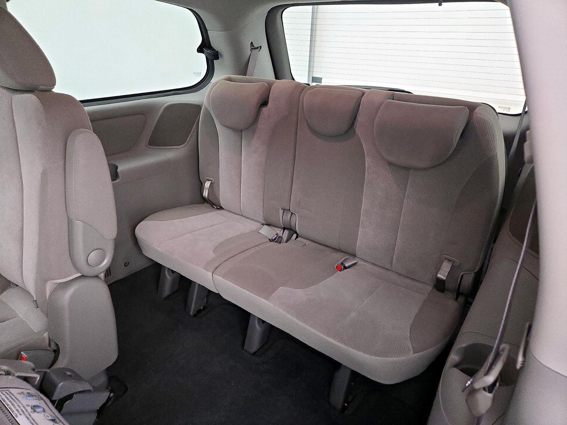 Thumbnail: 2014 Kia Sedona - 20