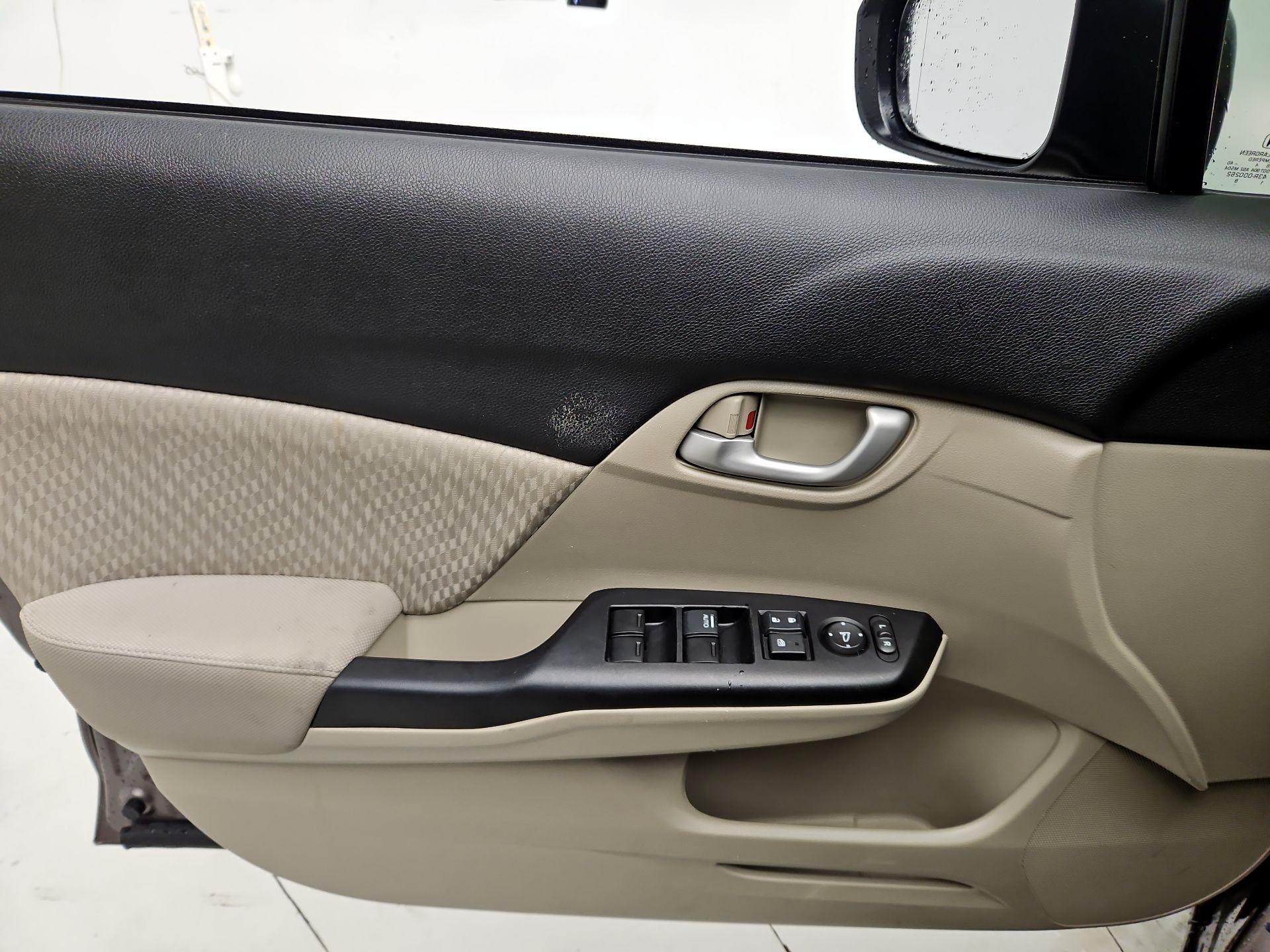 Thumbnail: 2015 Honda Civic - 12