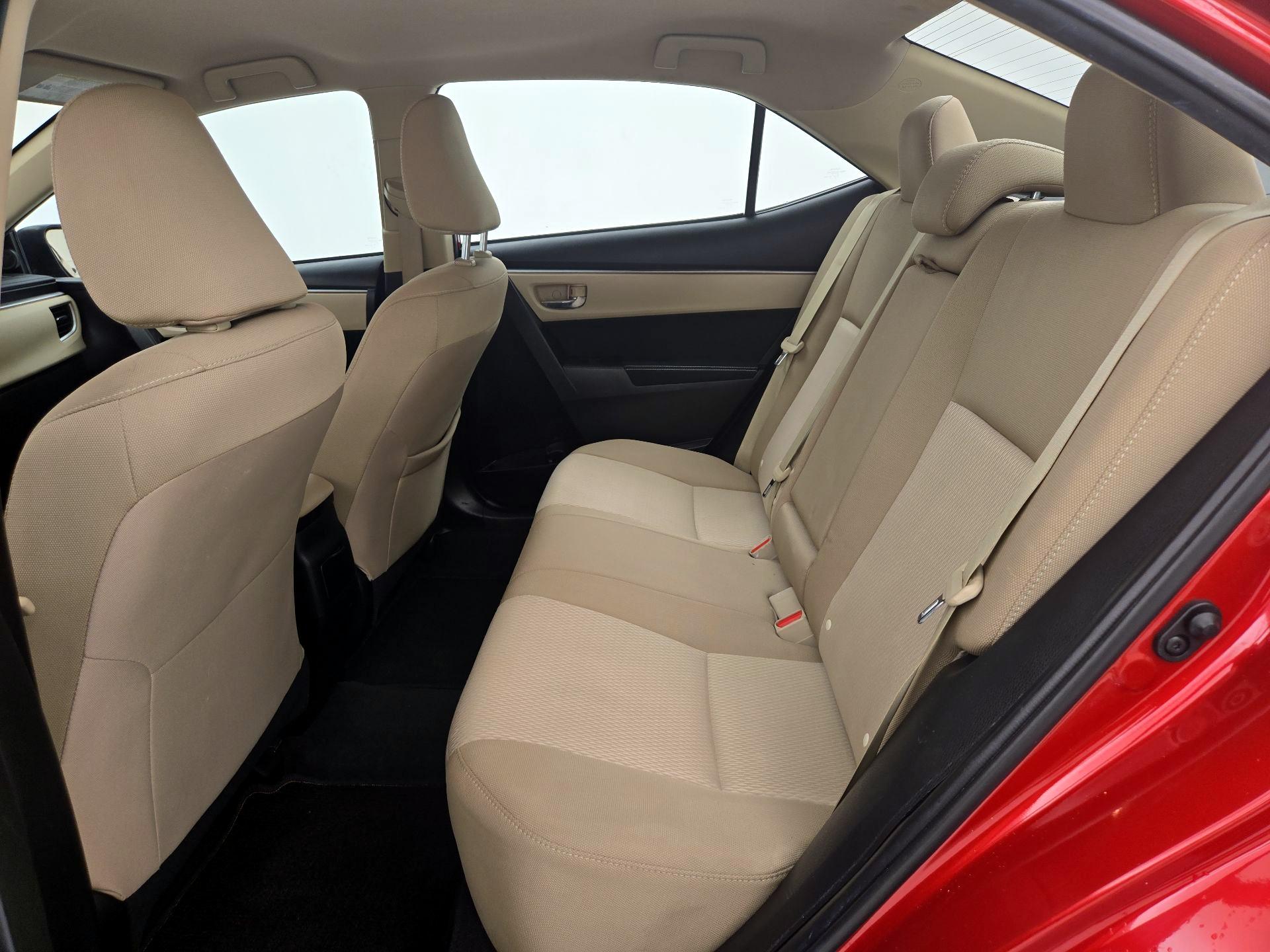 Thumbnail: 2015 Toyota Corolla - 18