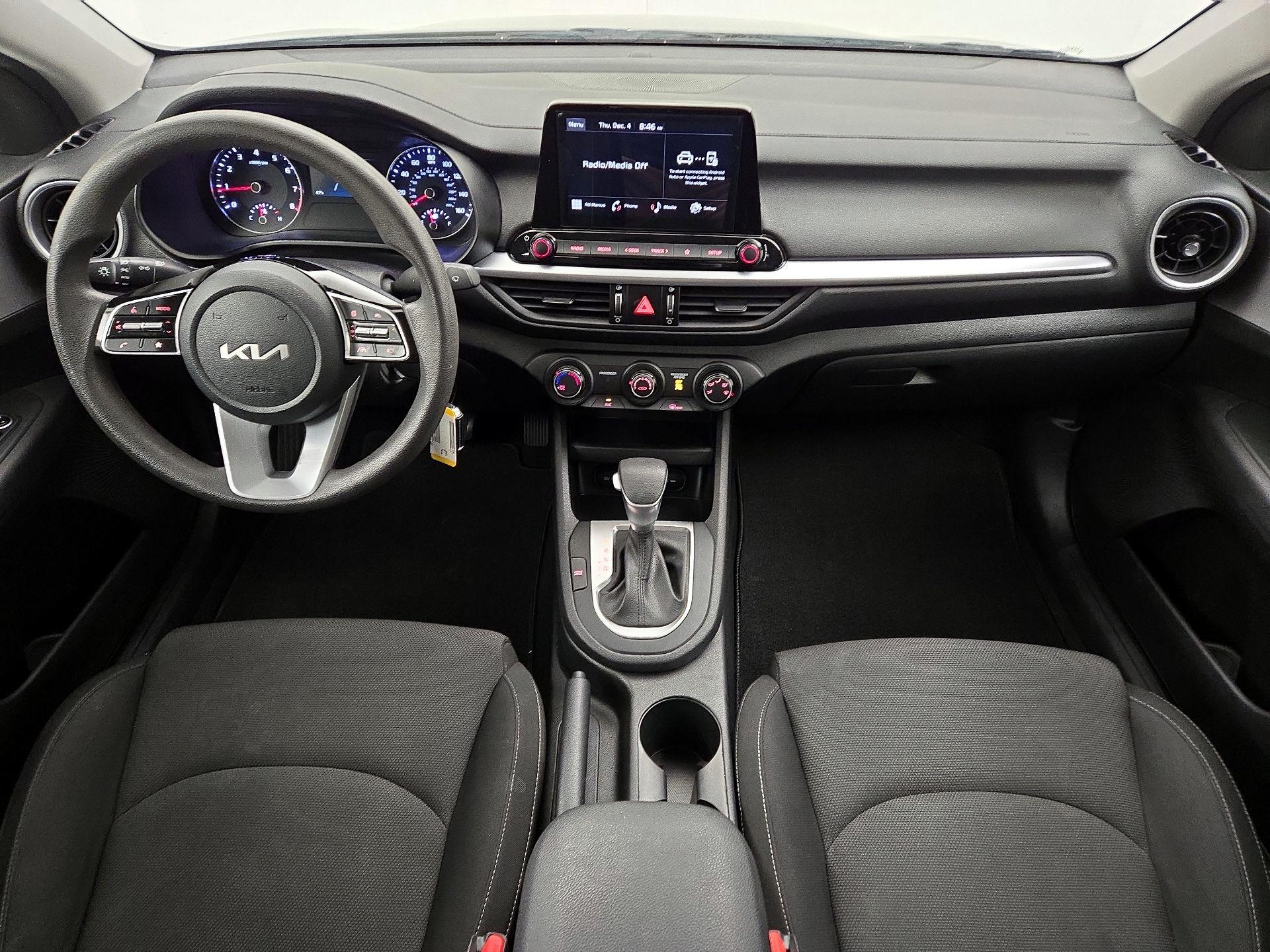 Thumbnail: 2022 Kia Forte - 9