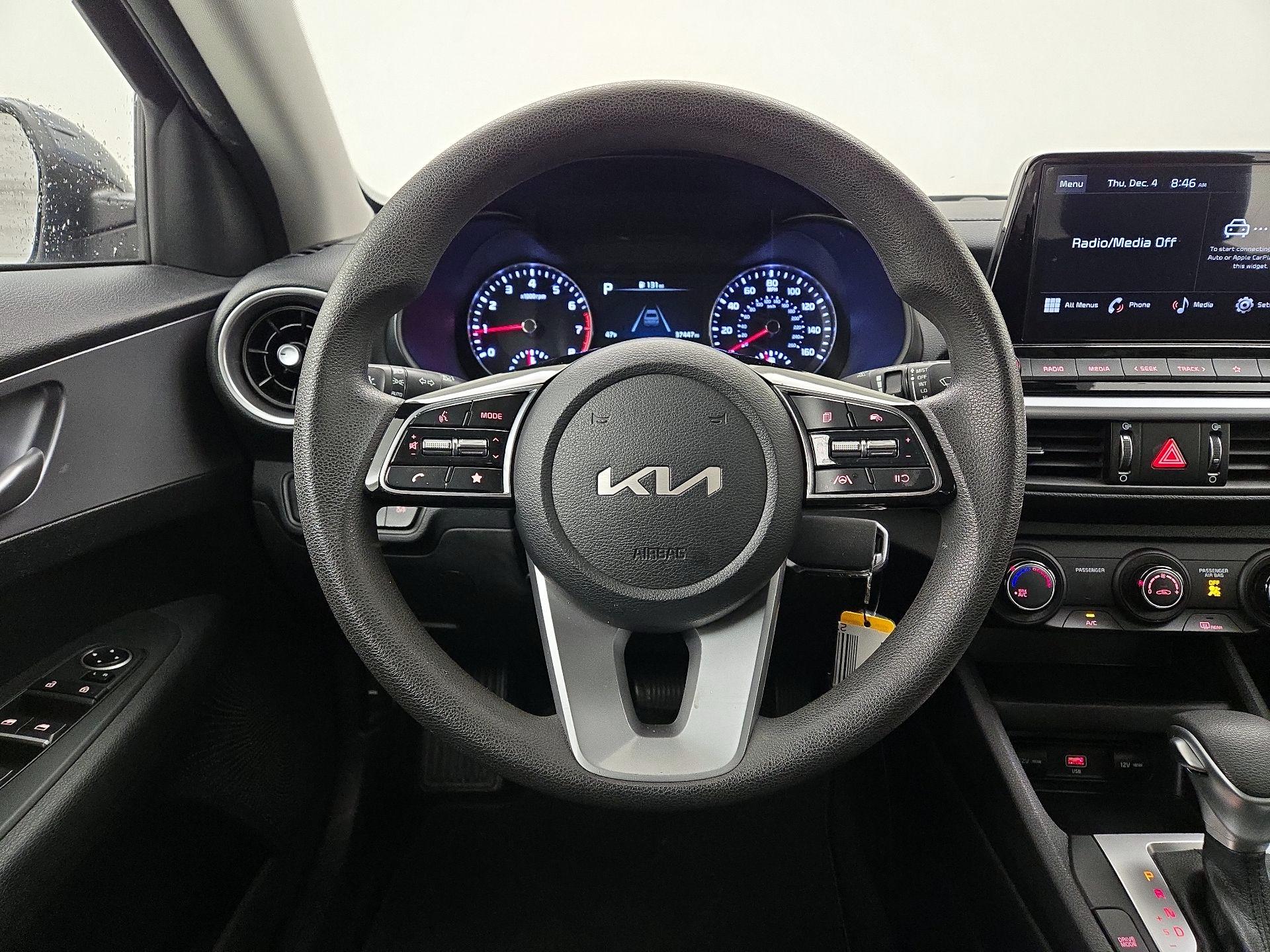 Thumbnail: 2022 Kia Forte - 10