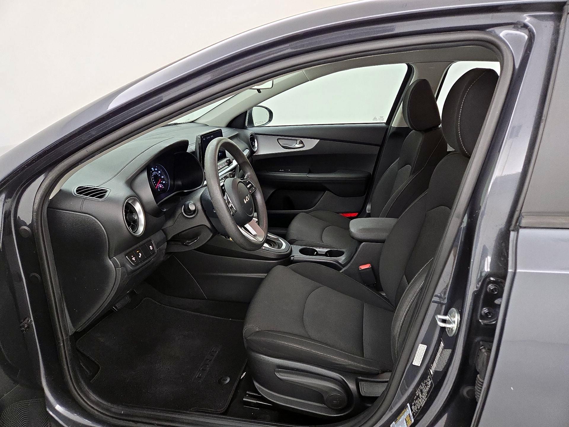 Thumbnail: 2022 Kia Forte - 11