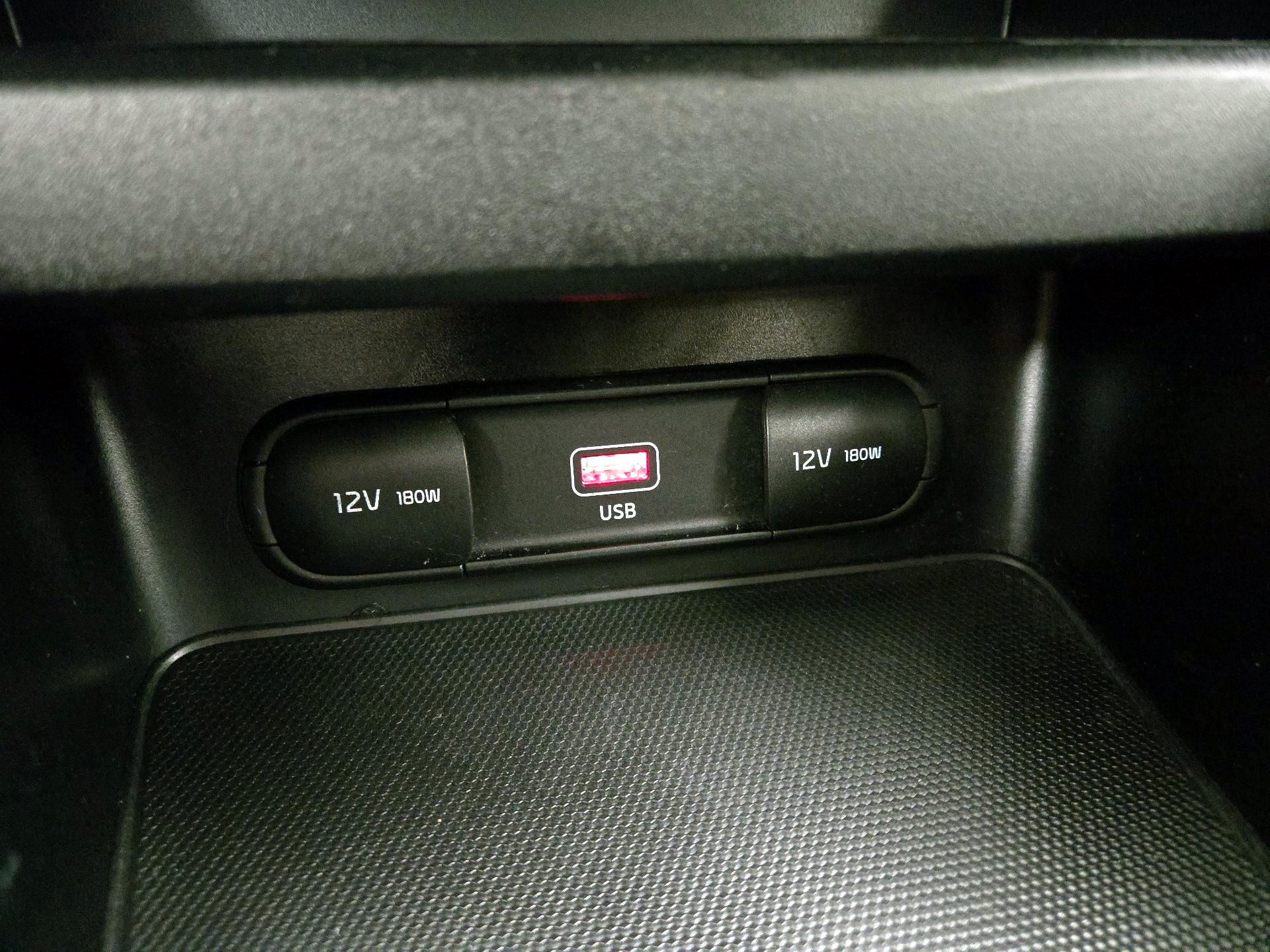 Thumbnail: 2022 Kia Forte - 18