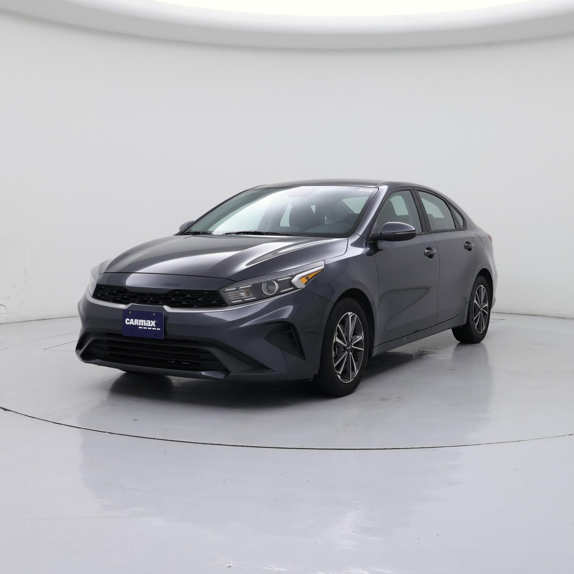 Thumbnail: 2022 Kia Forte - 4