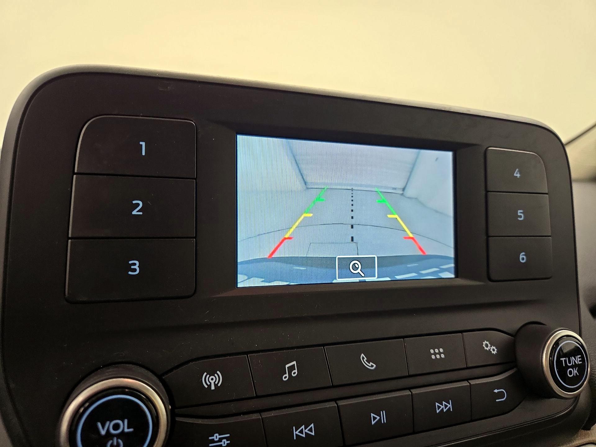 Thumbnail: 2021 Ford EcoSport - 14