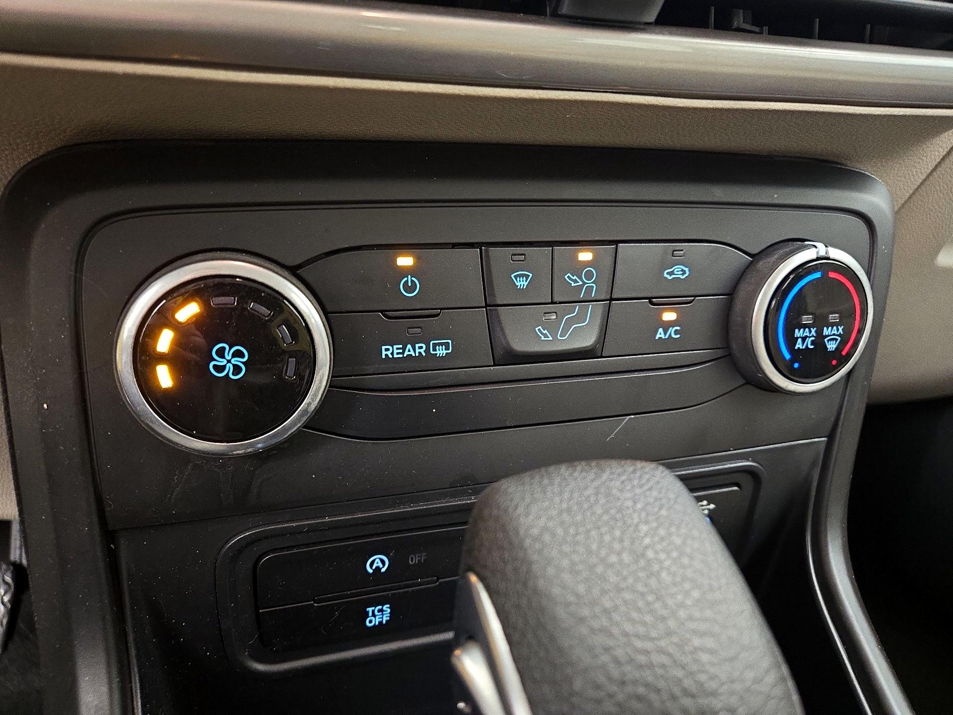 Thumbnail: 2021 Ford EcoSport - 16