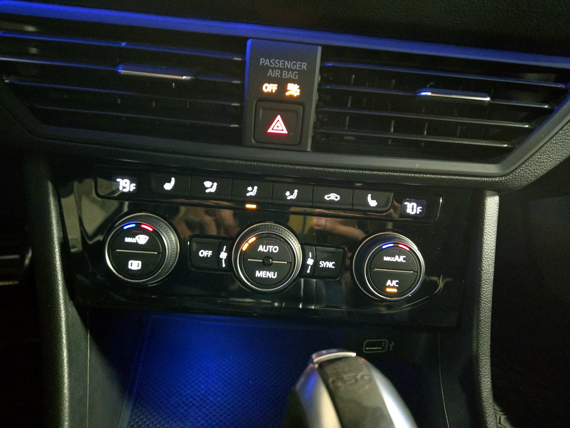 Thumbnail: 2019 Volkswagen Jetta - 15