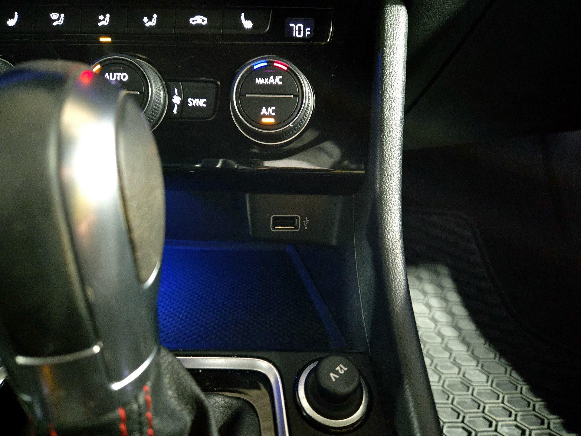 Thumbnail: 2019 Volkswagen Jetta - 17