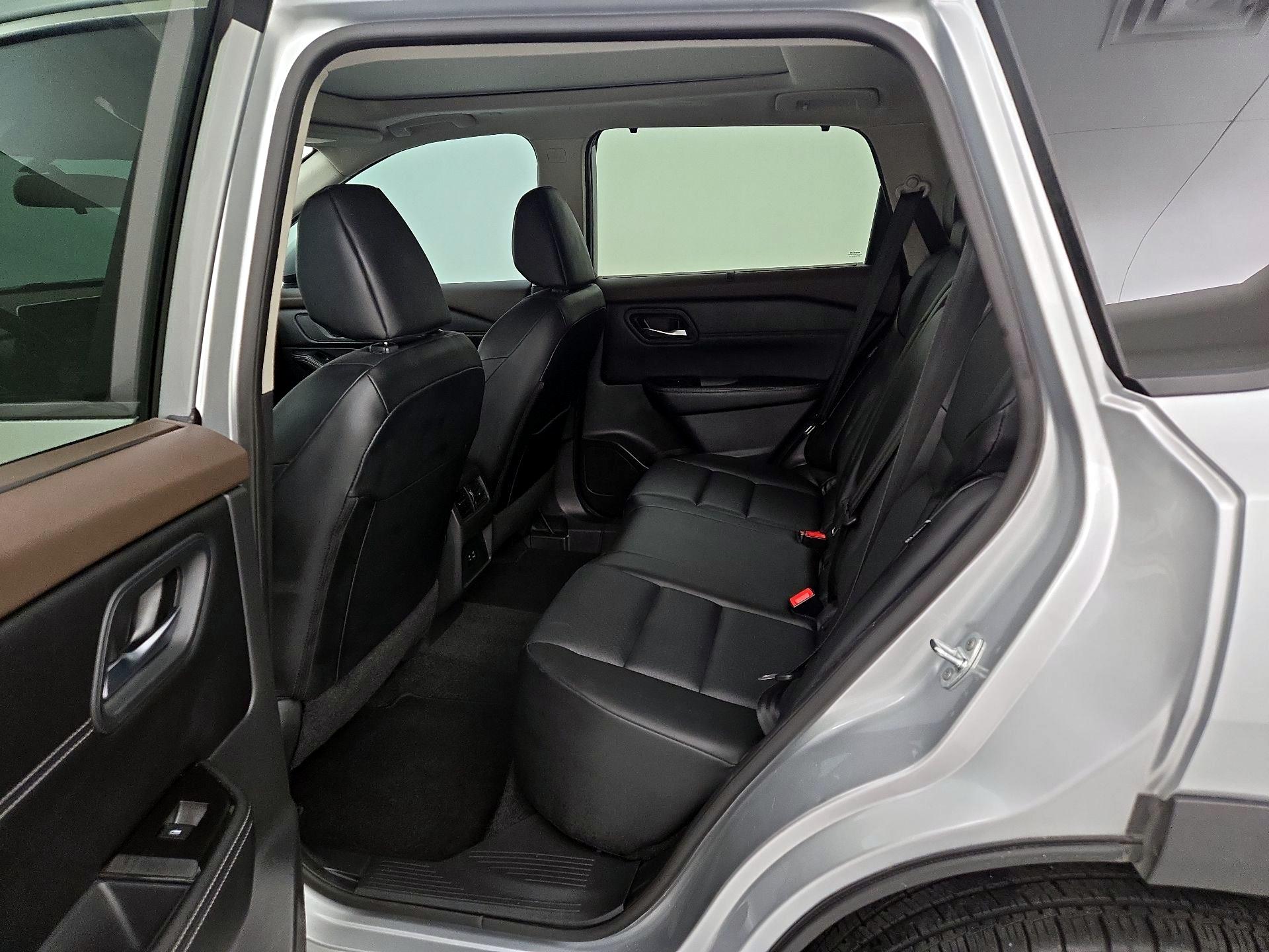 Thumbnail: 2023 Nissan Rogue - 20