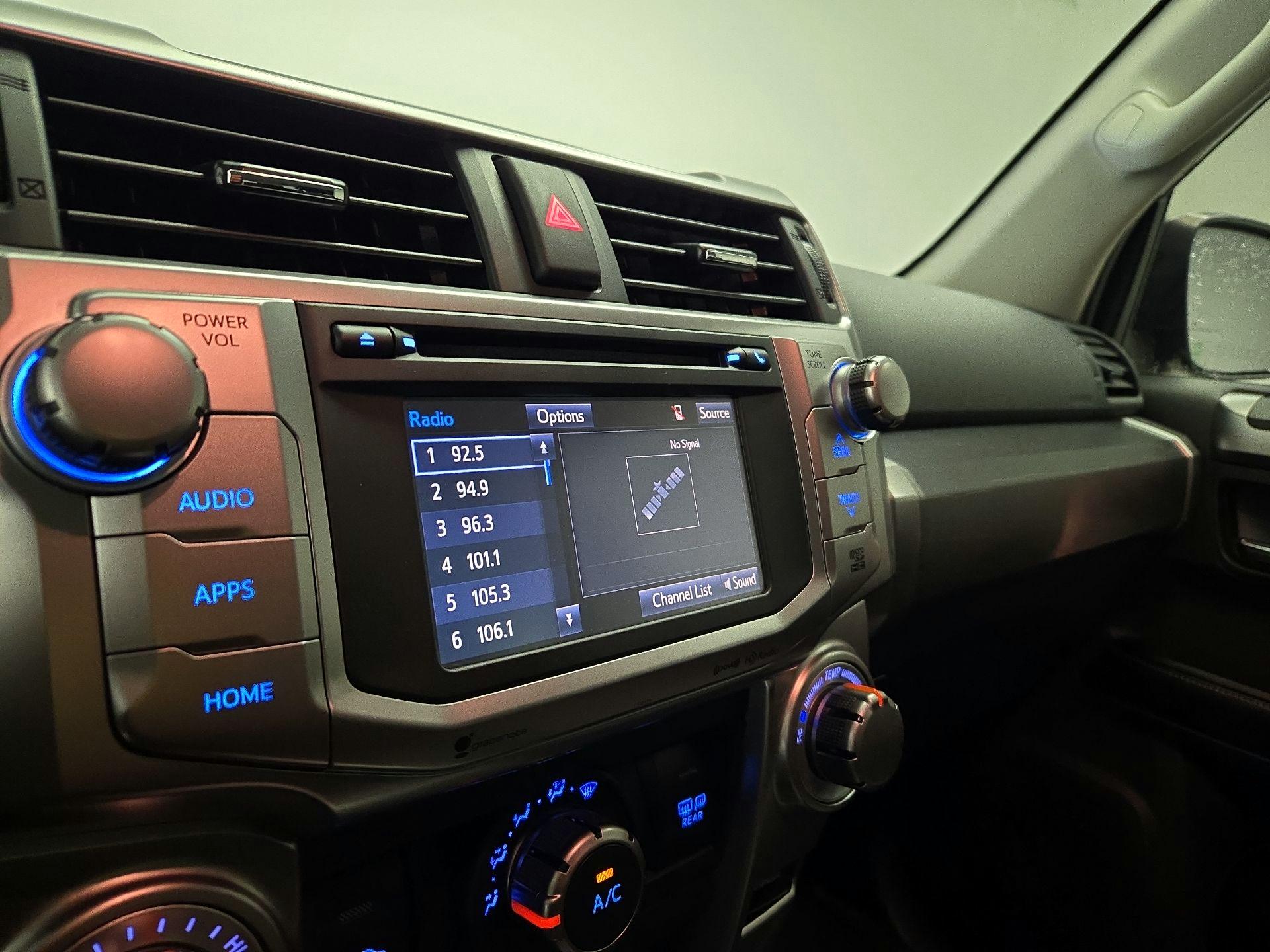 Thumbnail: 2016 Toyota 4Runner - 14