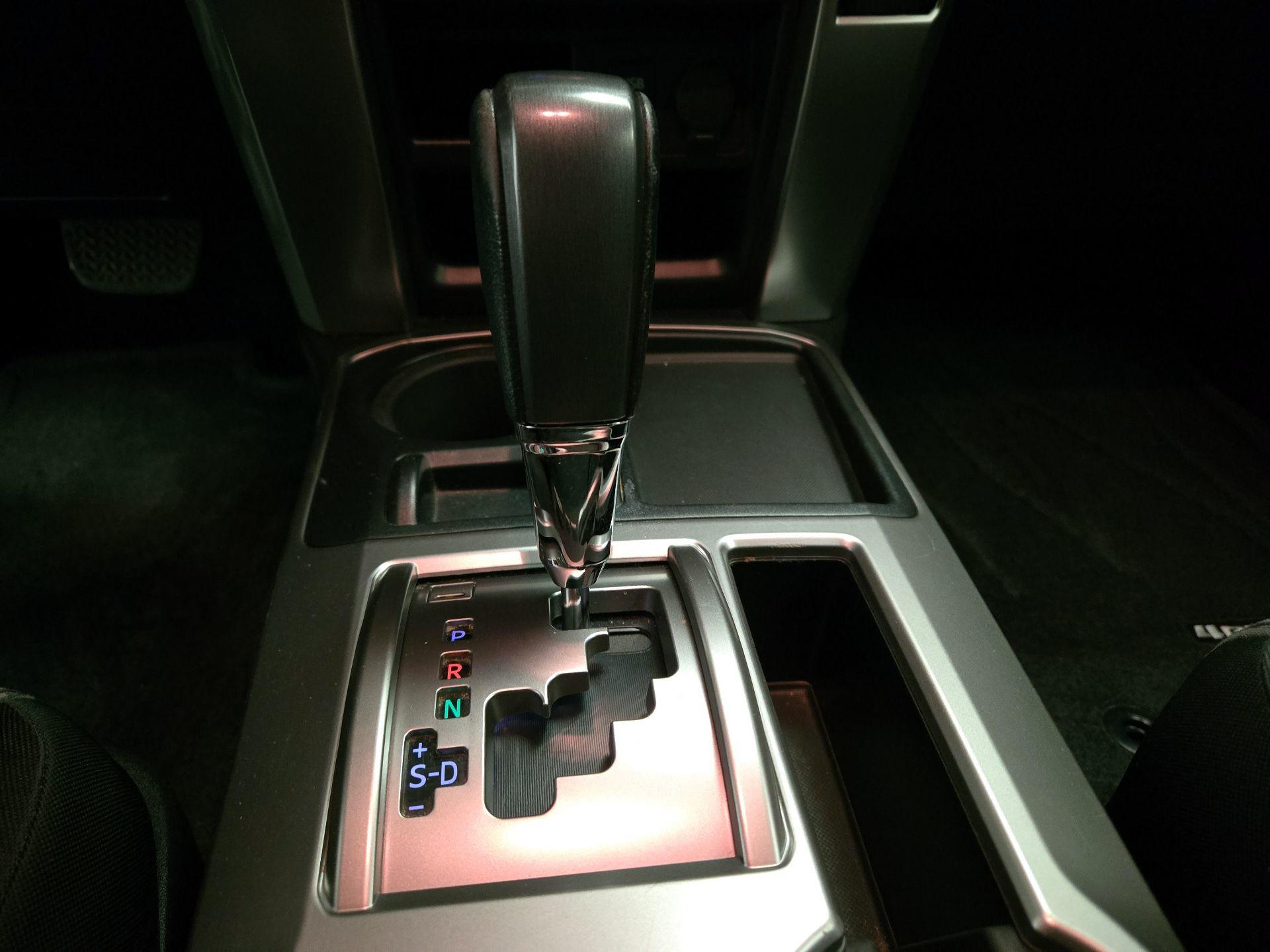 Thumbnail: 2016 Toyota 4Runner - 16