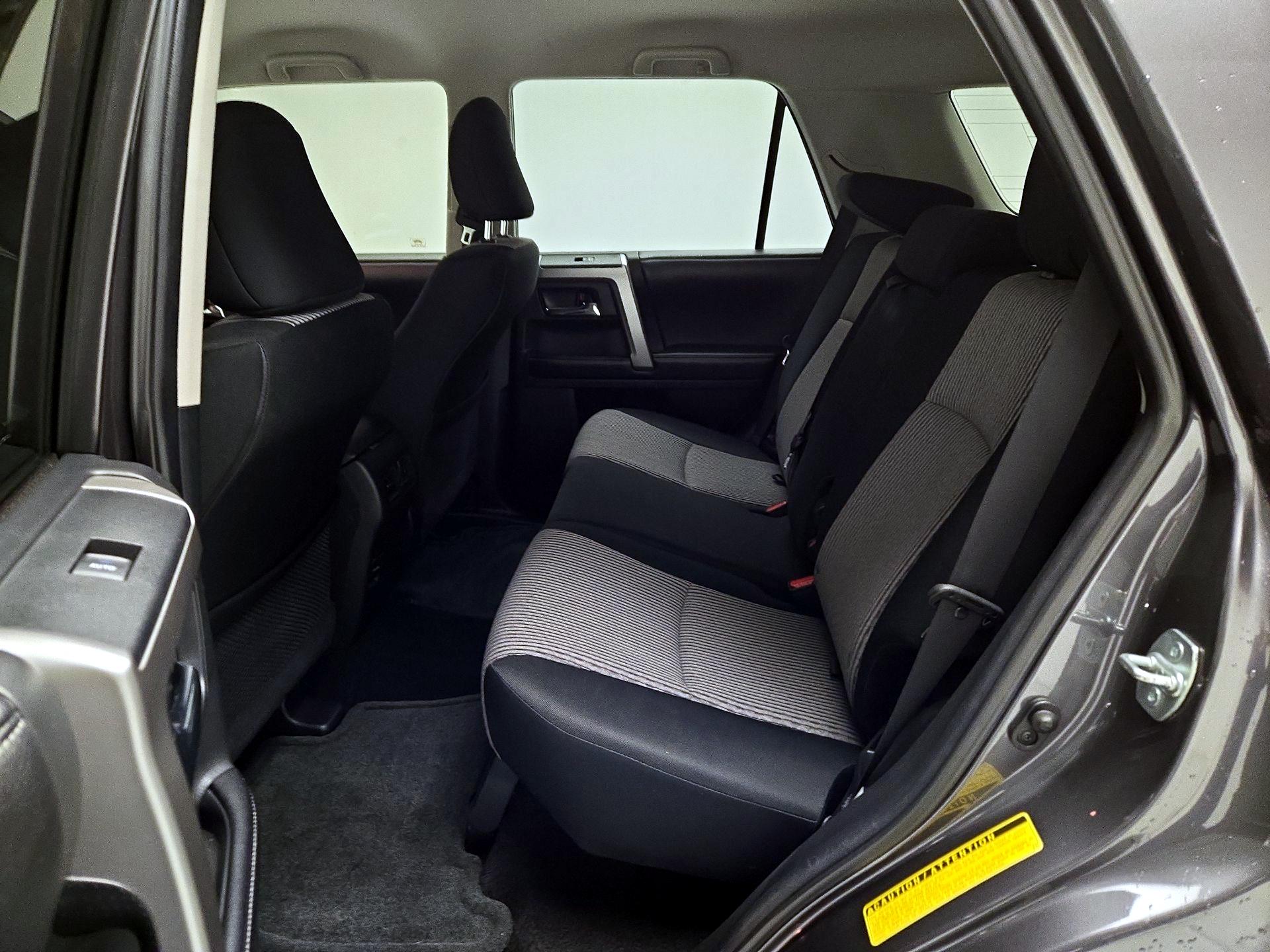 Thumbnail: 2016 Toyota 4Runner - 18