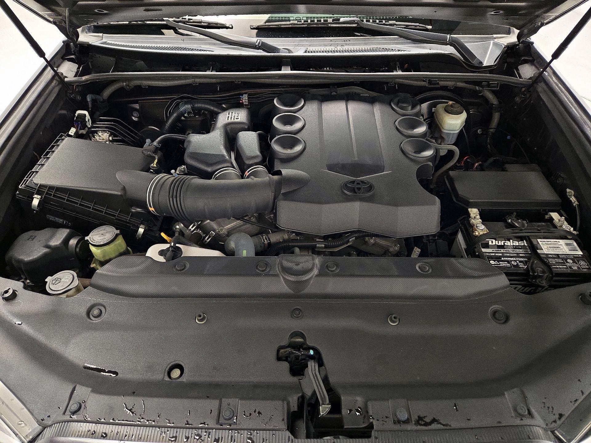 Thumbnail: 2016 Toyota 4Runner - 20