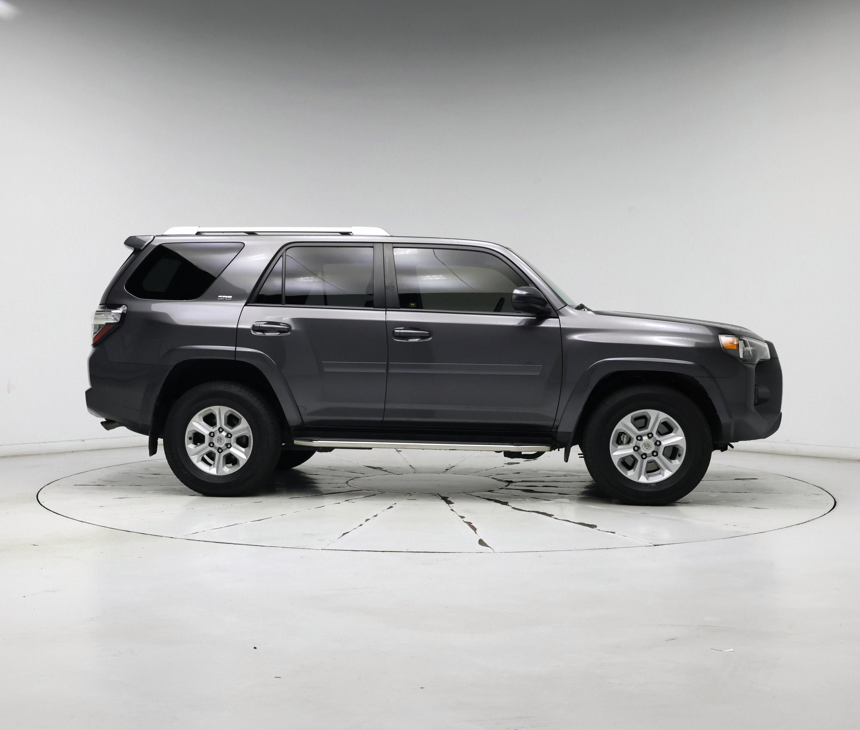 Thumbnail: 2016 Toyota 4Runner - 7