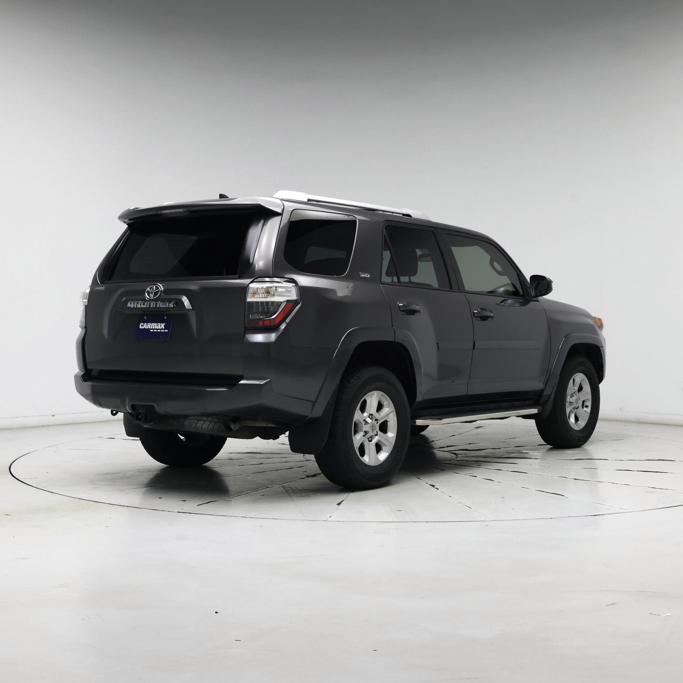 Thumbnail: 2016 Toyota 4Runner - 8