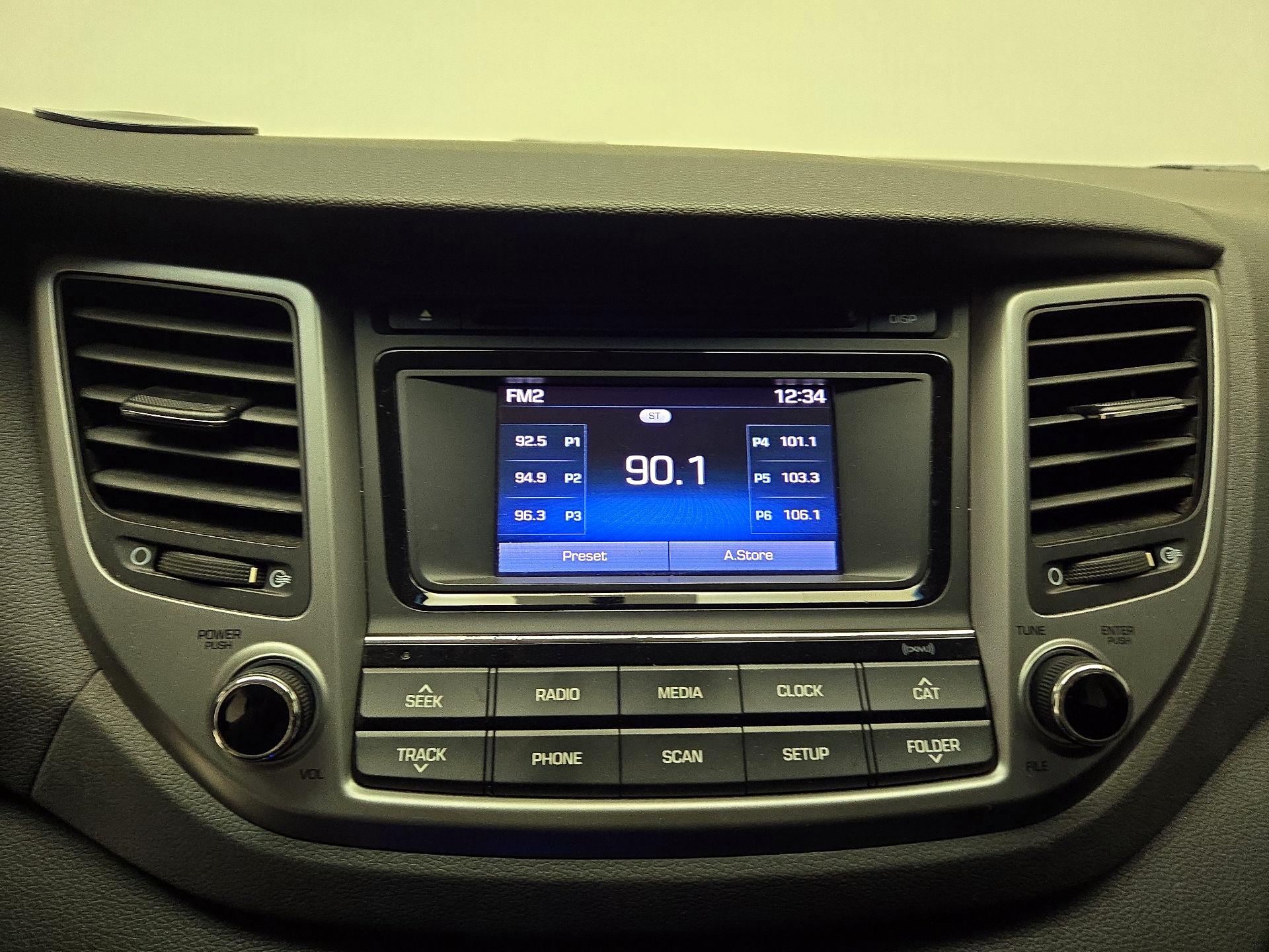 Thumbnail: 2016 Hyundai Tucson - 15