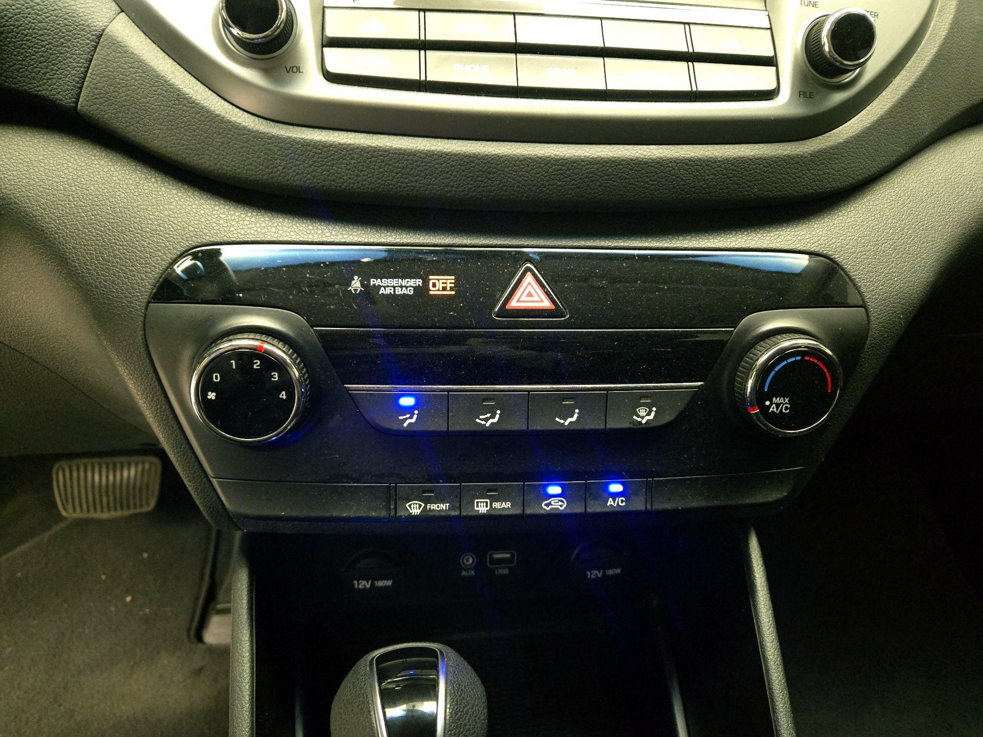 Thumbnail: 2016 Hyundai Tucson - 16