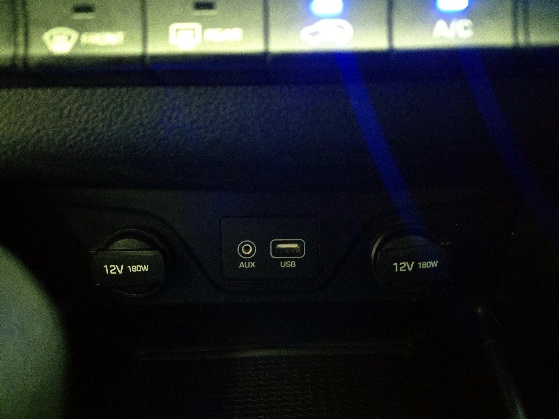 Thumbnail: 2016 Hyundai Tucson - 18