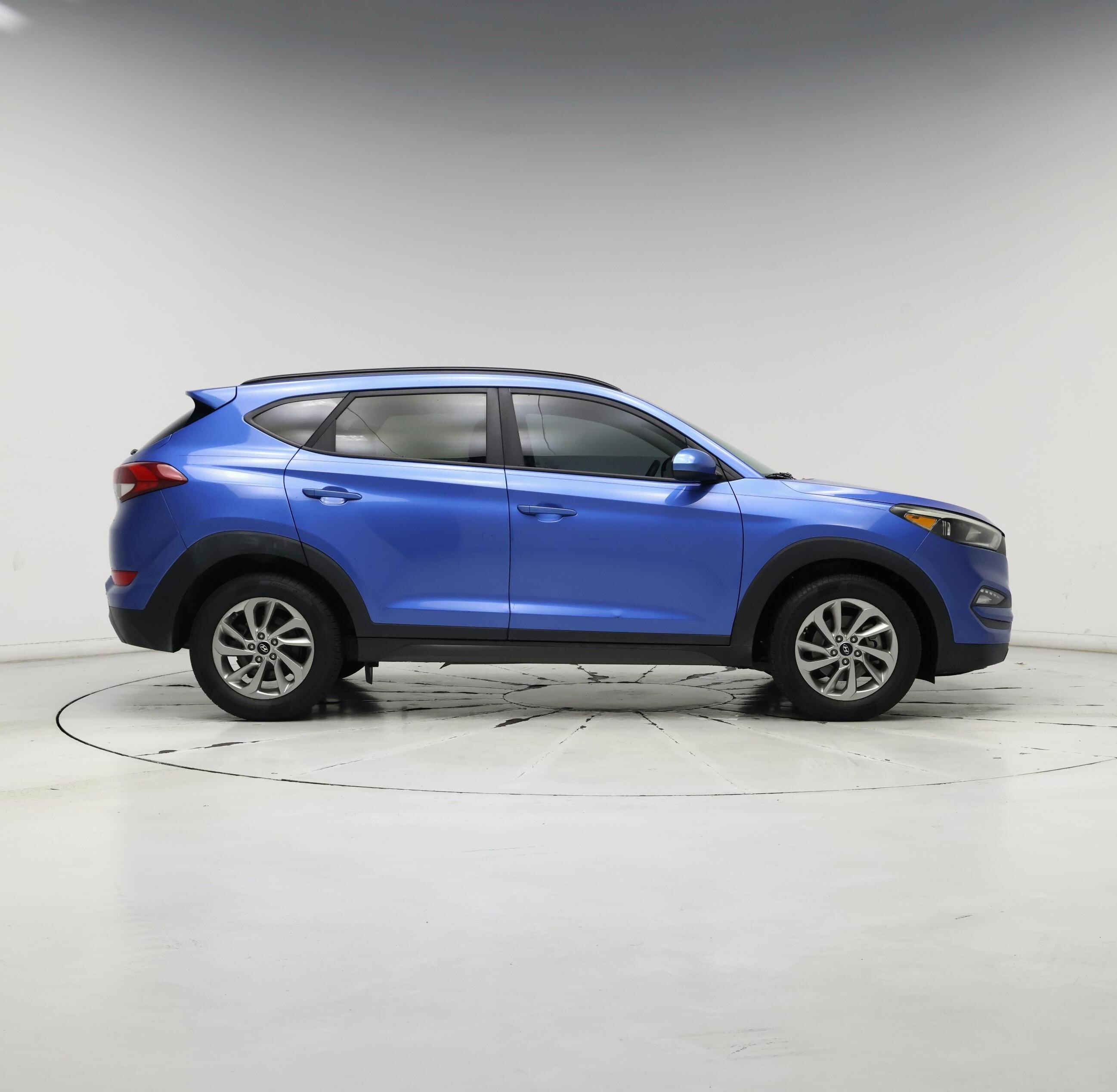 Thumbnail: 2016 Hyundai Tucson - 7