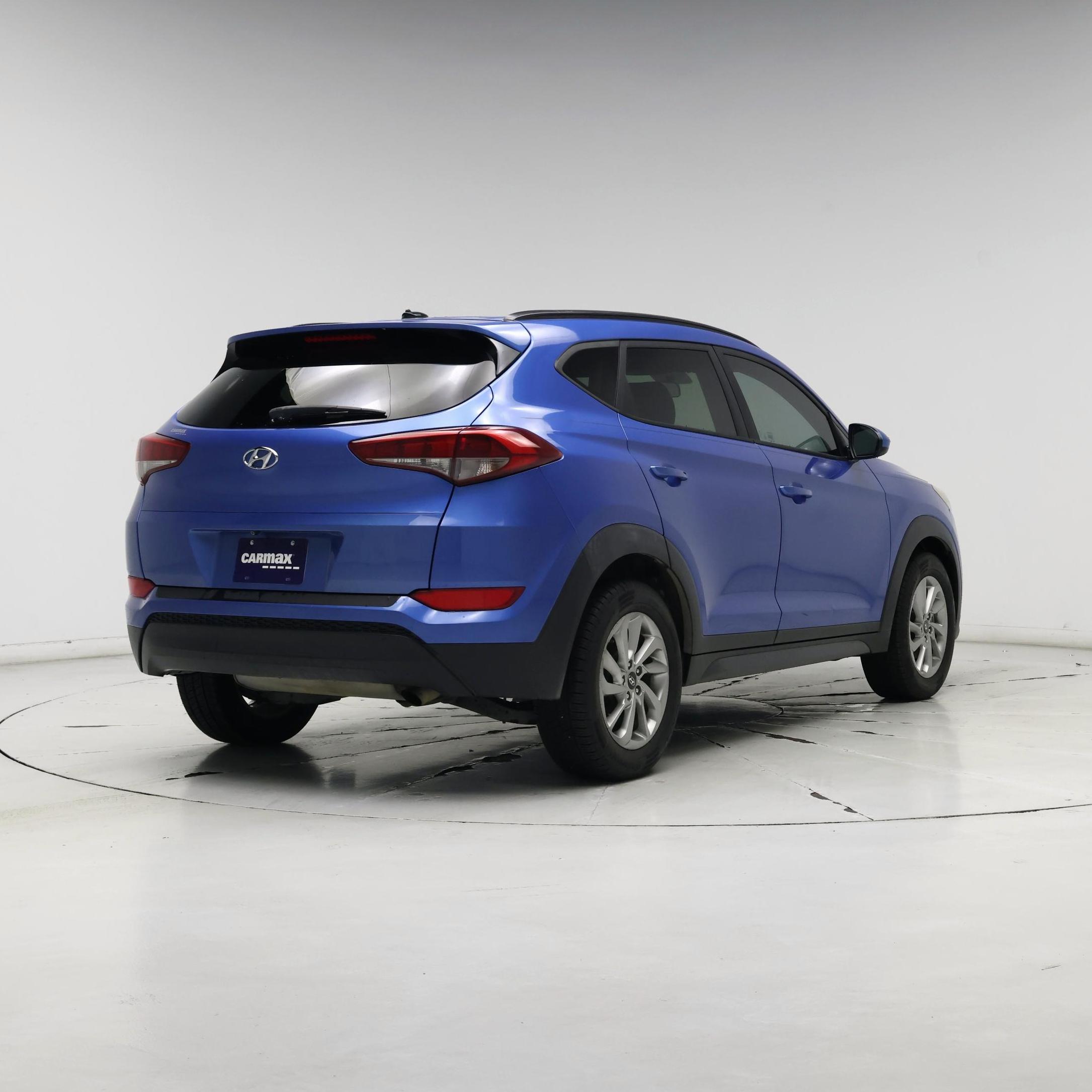 Thumbnail: 2016 Hyundai Tucson - 8