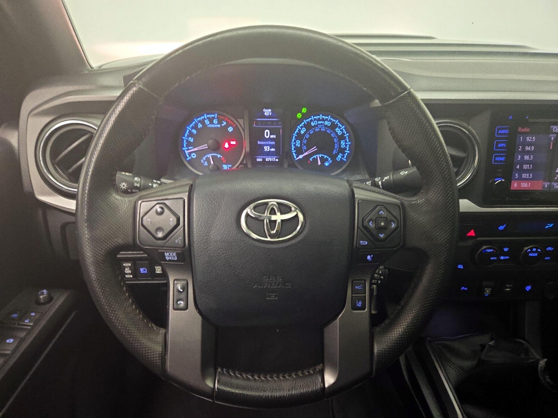 Thumbnail: 2019 Toyota Tacoma - 10