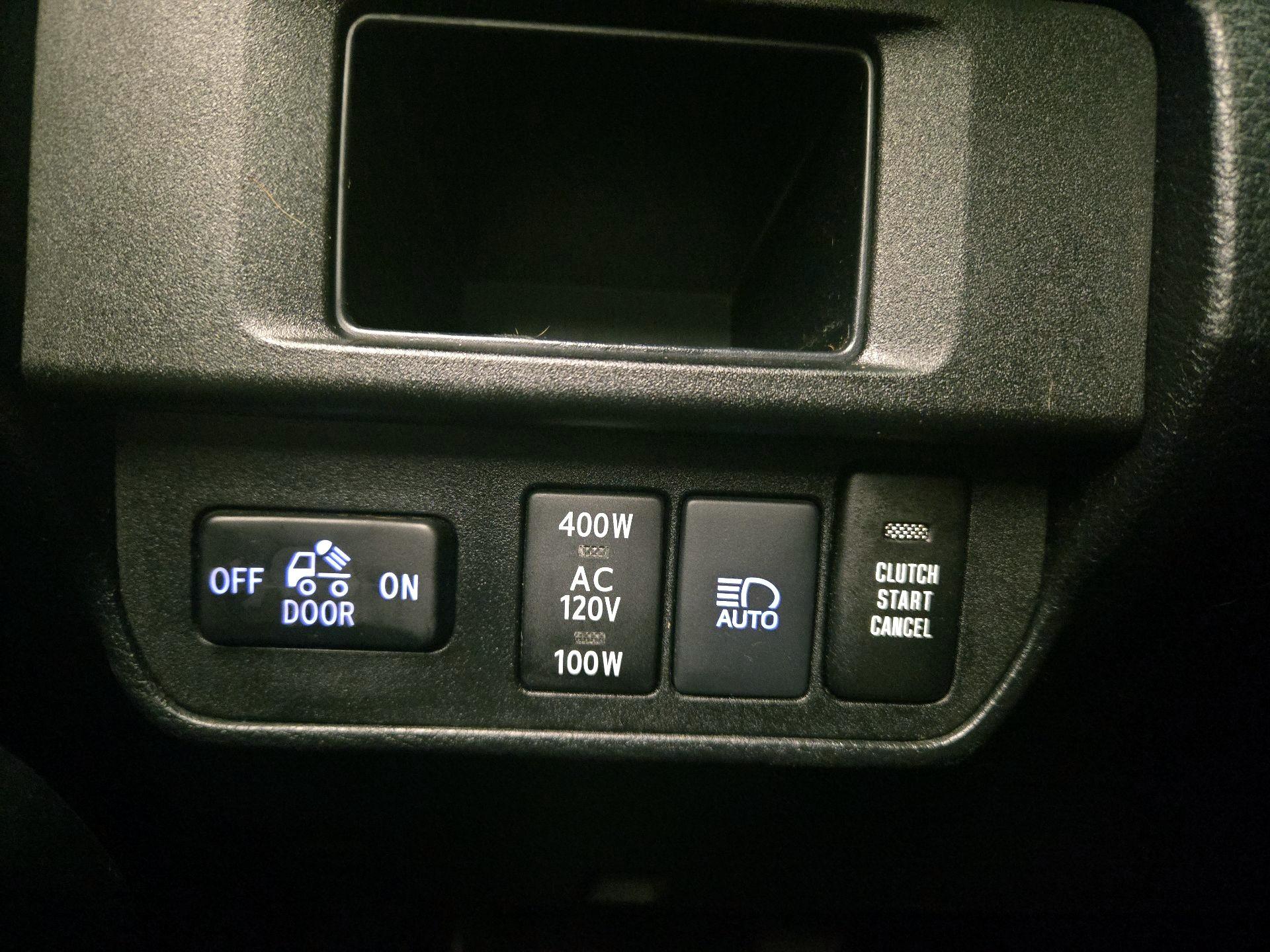 Thumbnail: 2019 Toyota Tacoma - 13