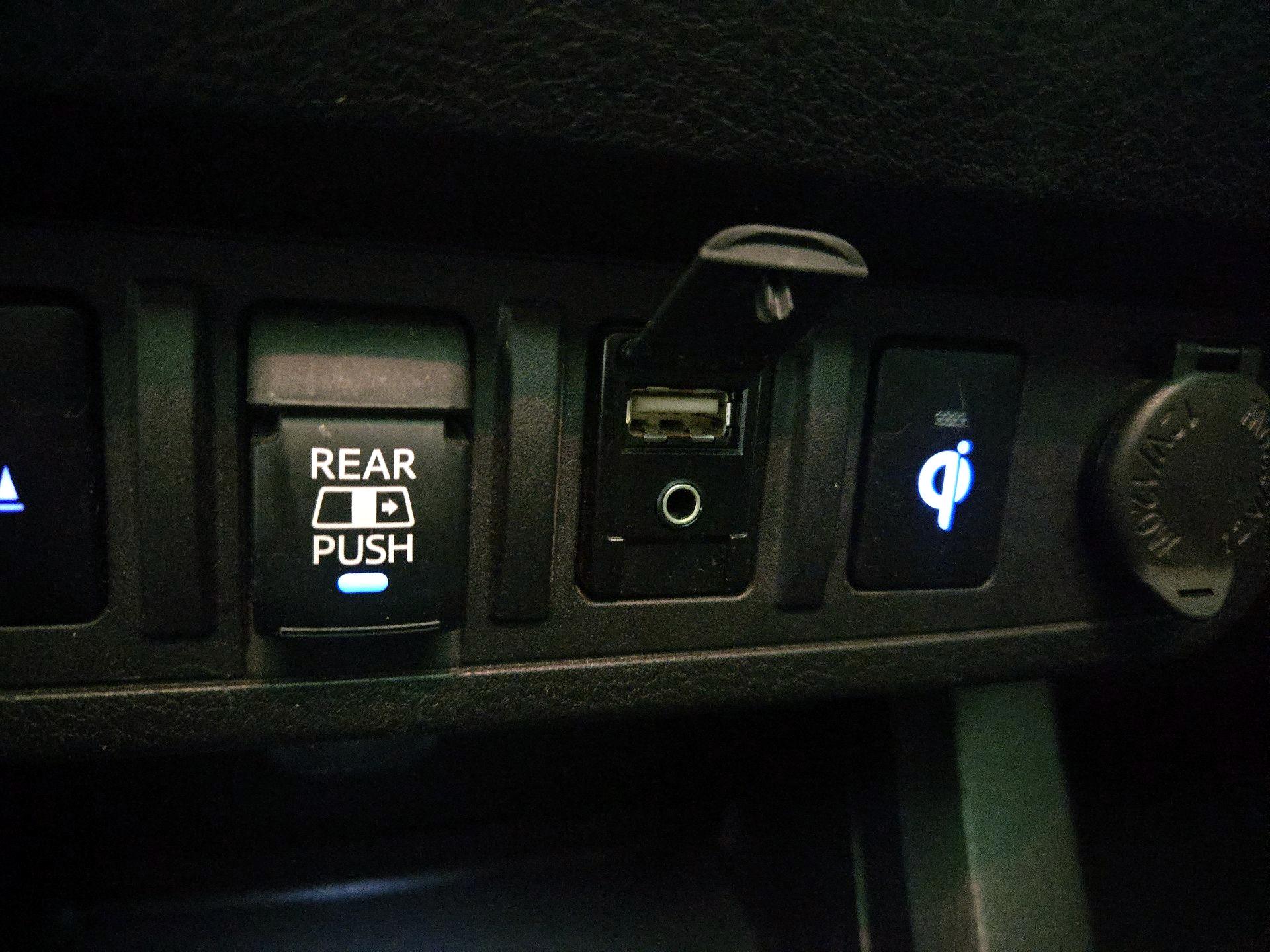 Thumbnail: 2019 Toyota Tacoma - 18