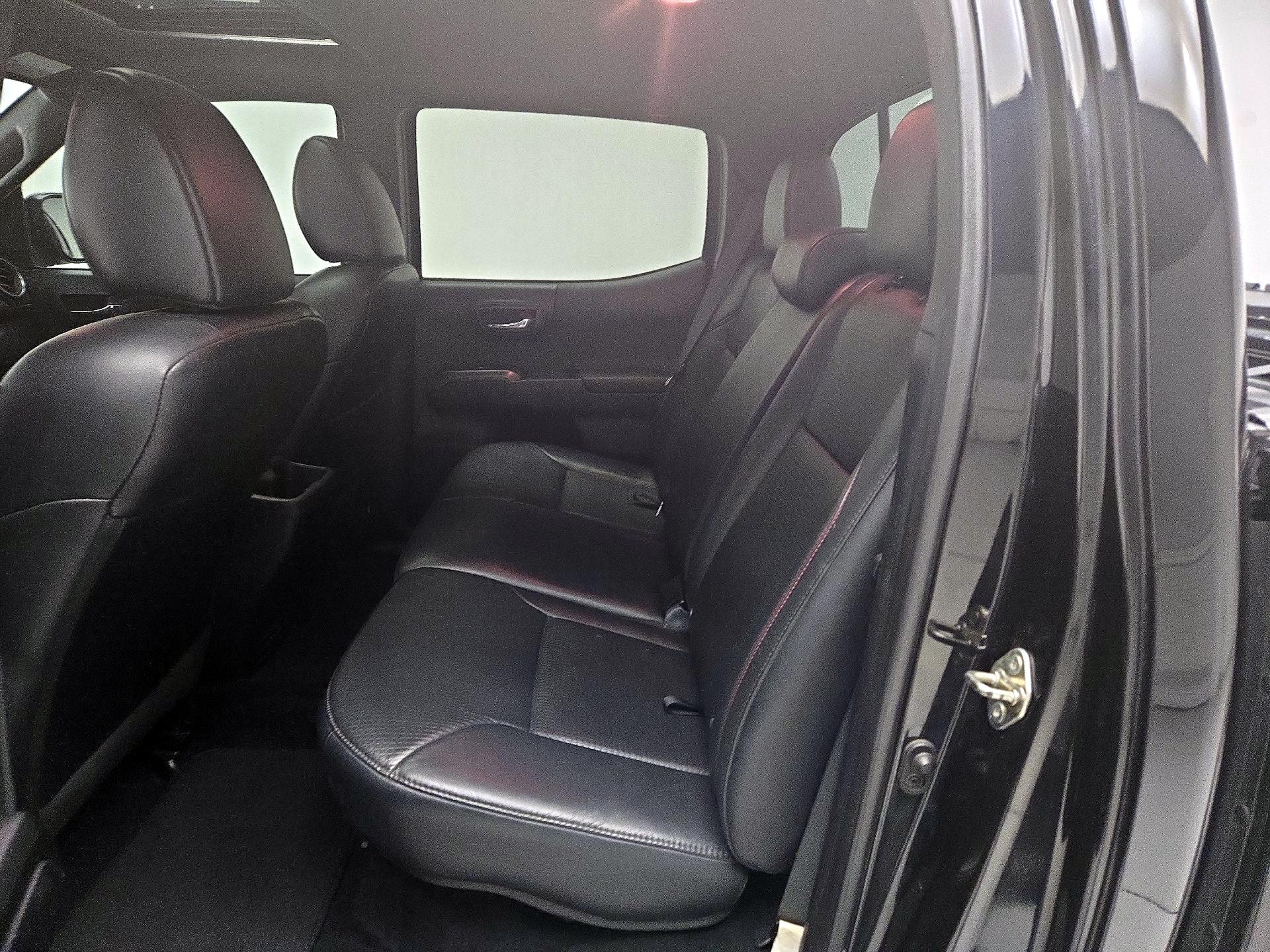 Thumbnail: 2019 Toyota Tacoma - 20