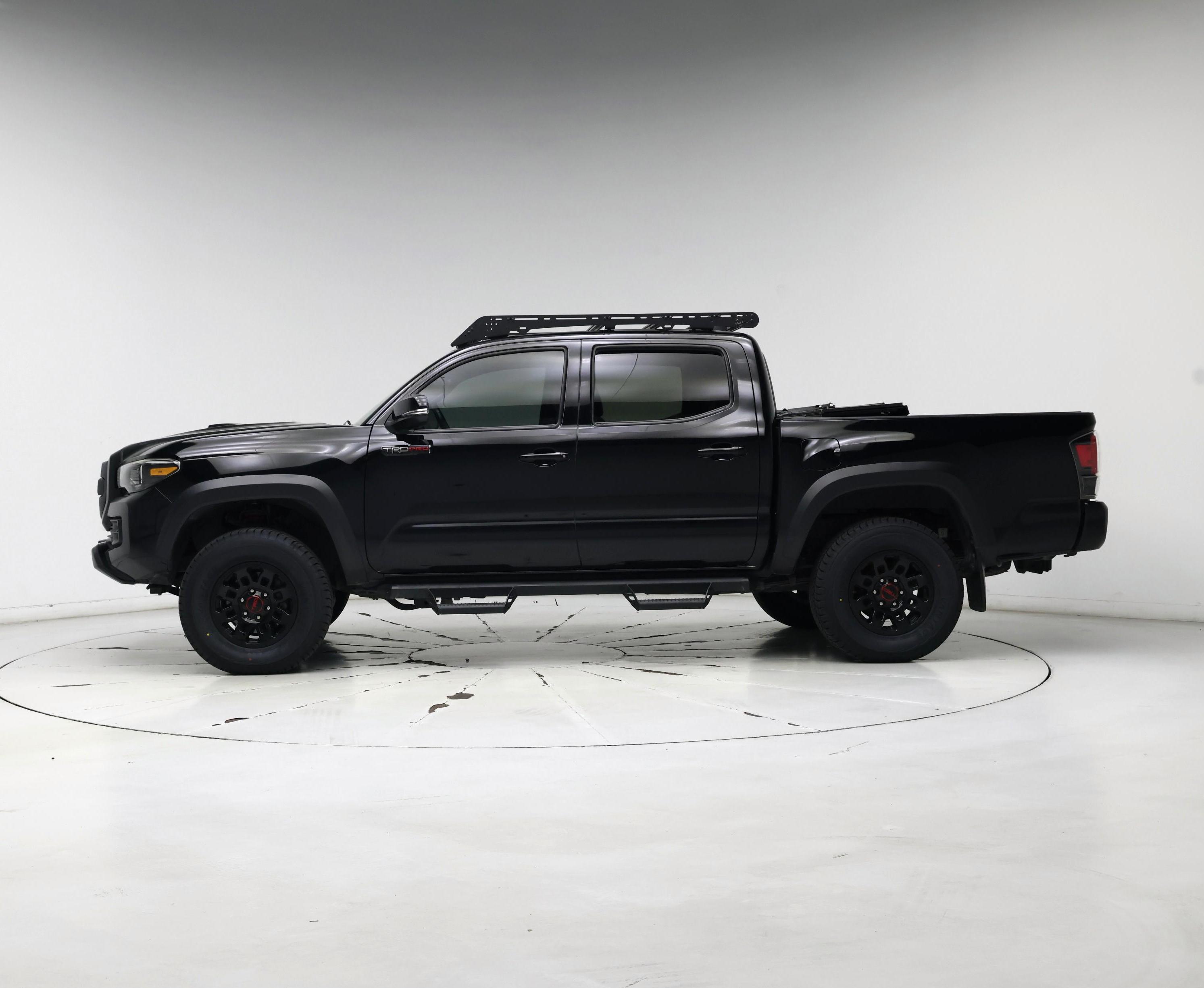 Thumbnail: 2019 Toyota Tacoma - 3
