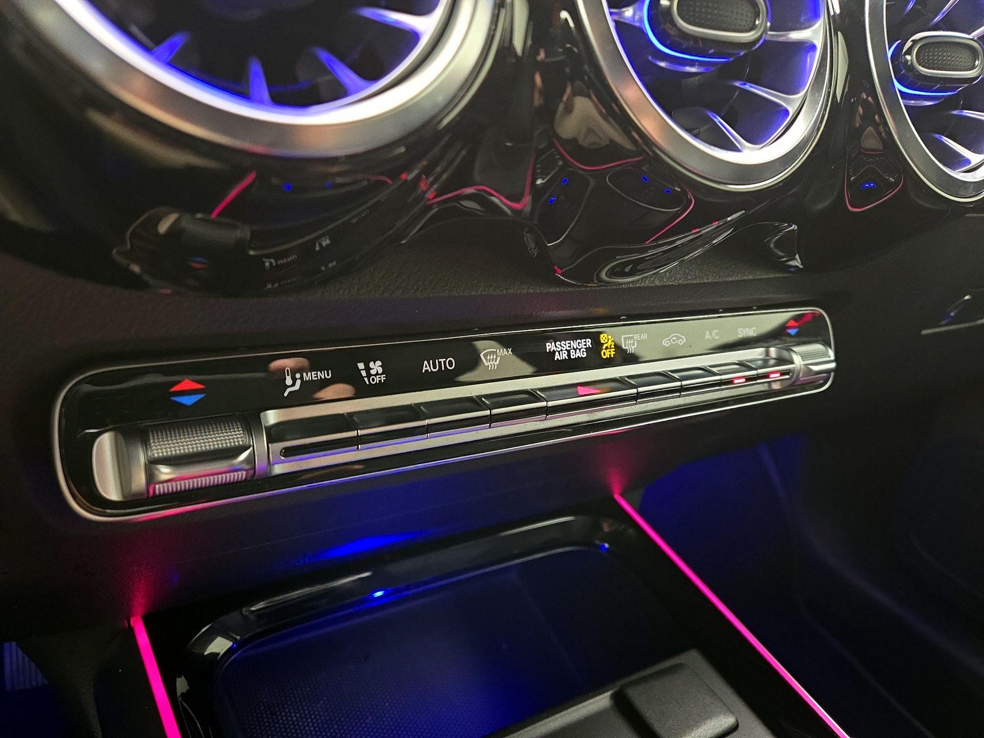 Thumbnail: 2022 Mercedes-Benz GLB - 16