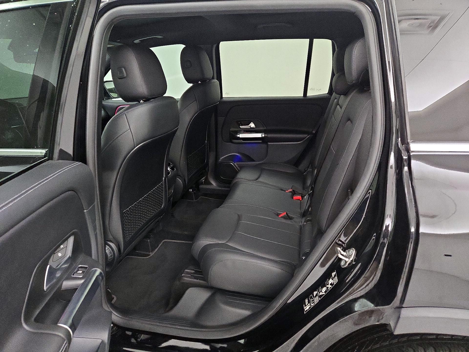 Thumbnail: 2022 Mercedes-Benz GLB - 20