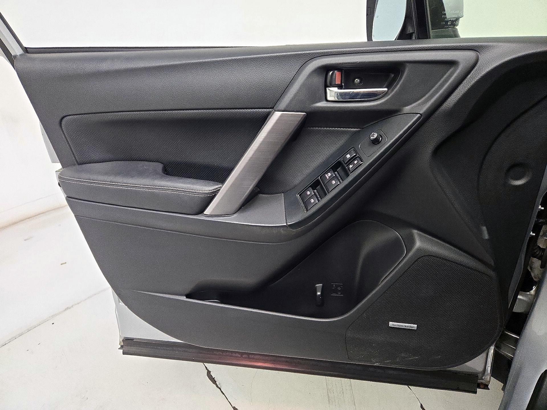 Thumbnail: 2015 Subaru Forester - 12