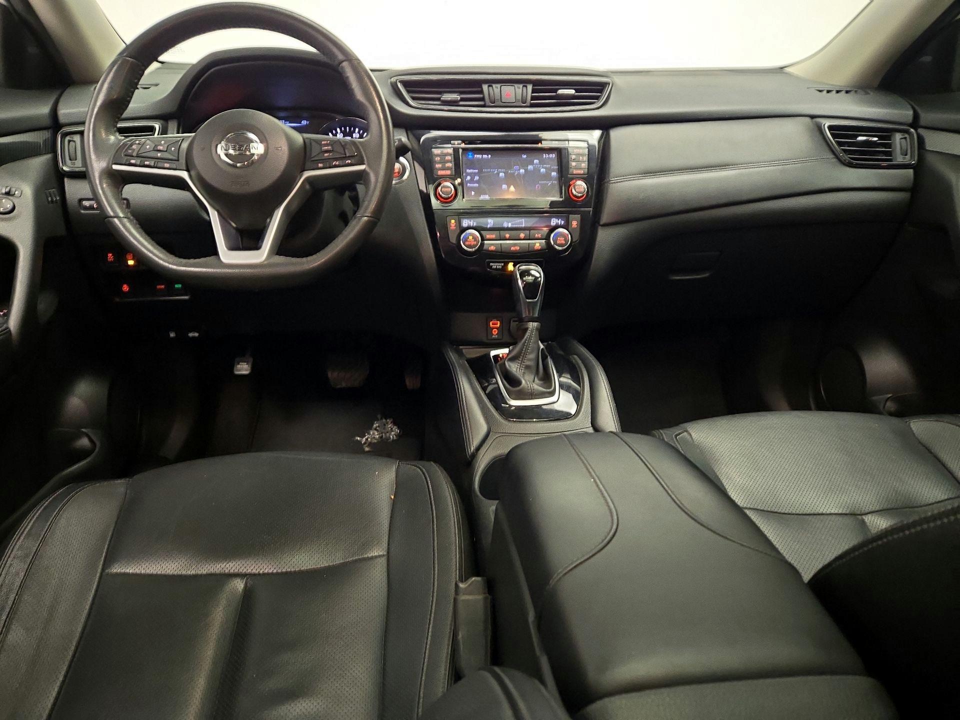 Thumbnail: 2017 Nissan Rogue - 9