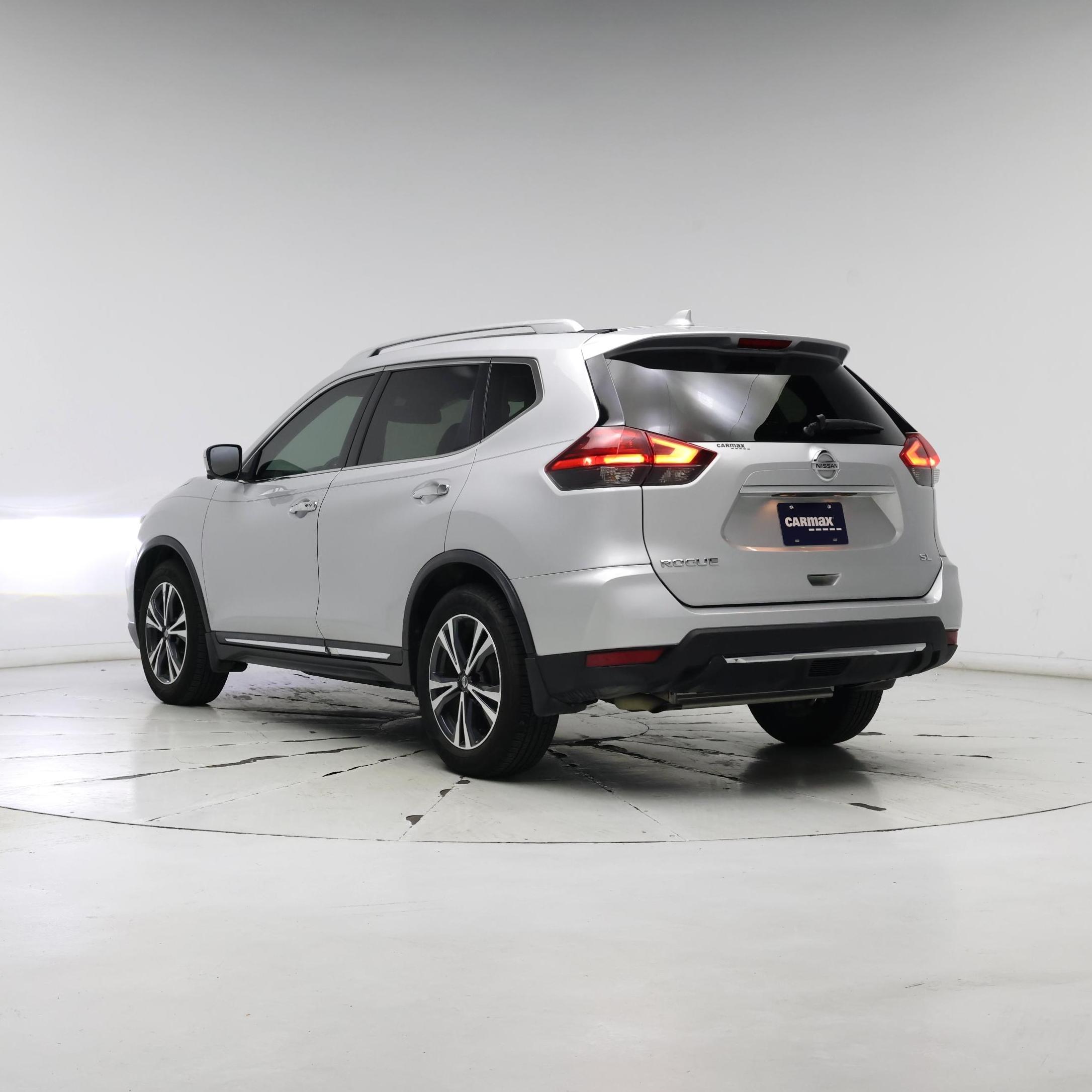 Thumbnail: 2017 Nissan Rogue - 2