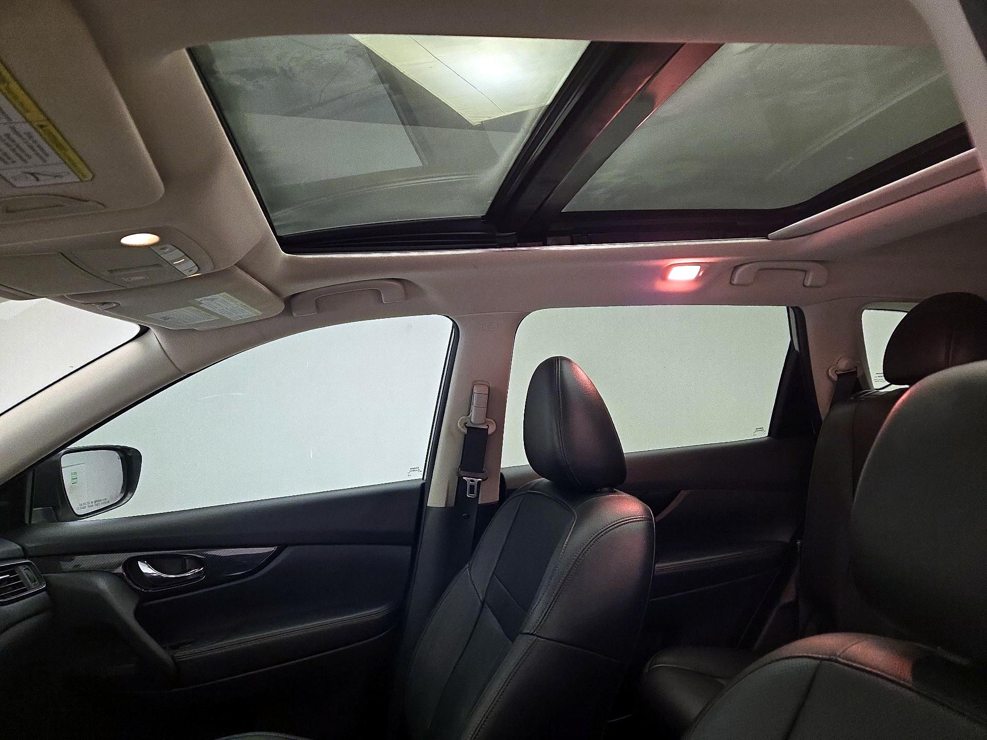 Thumbnail: 2017 Nissan Rogue - 20