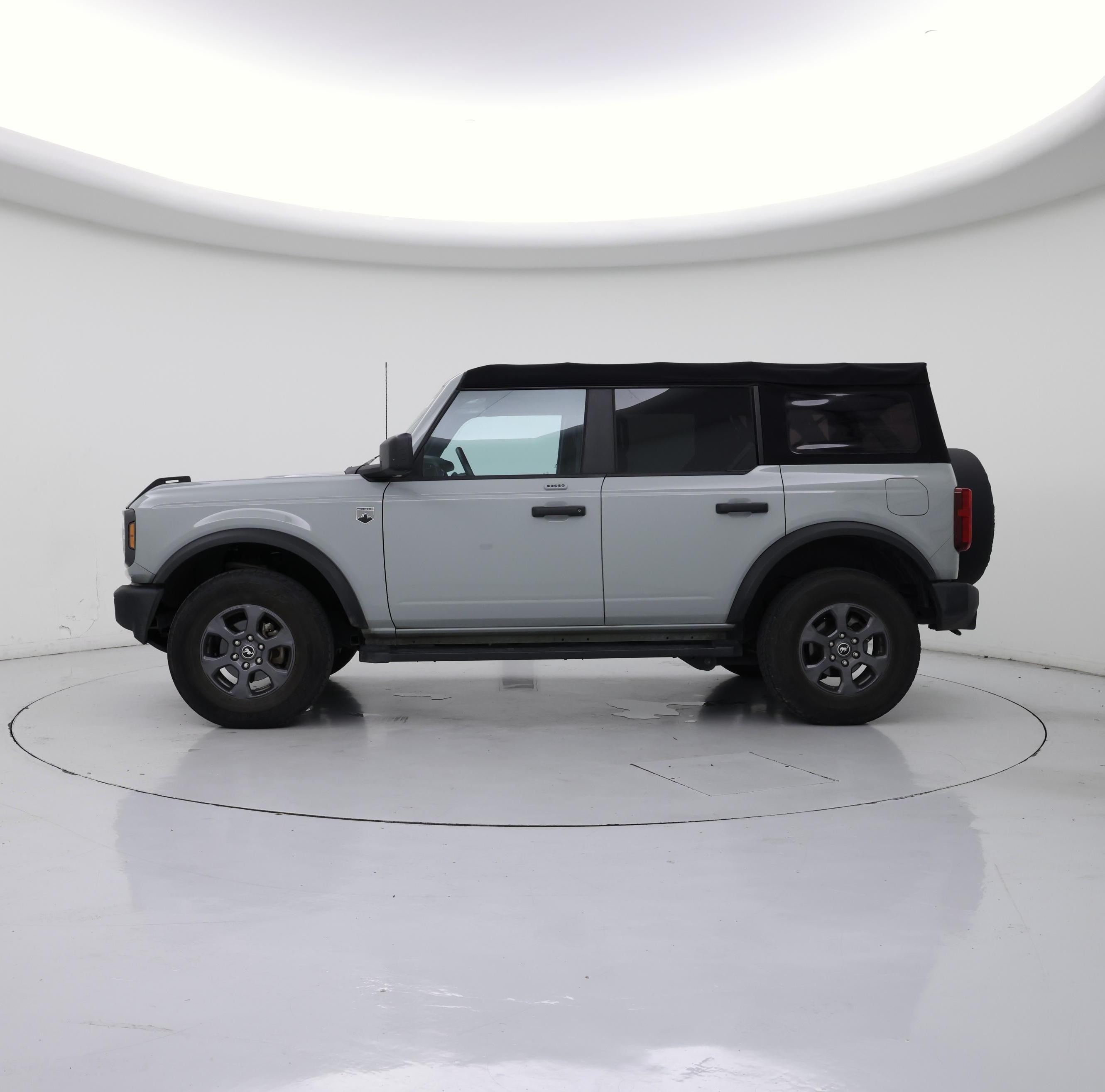 Thumbnail: 2022 Ford Bronco - 3