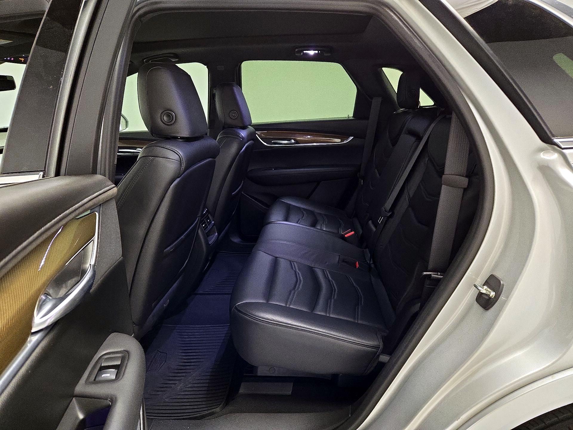 Thumbnail: 2017 Cadillac XT5 - 20